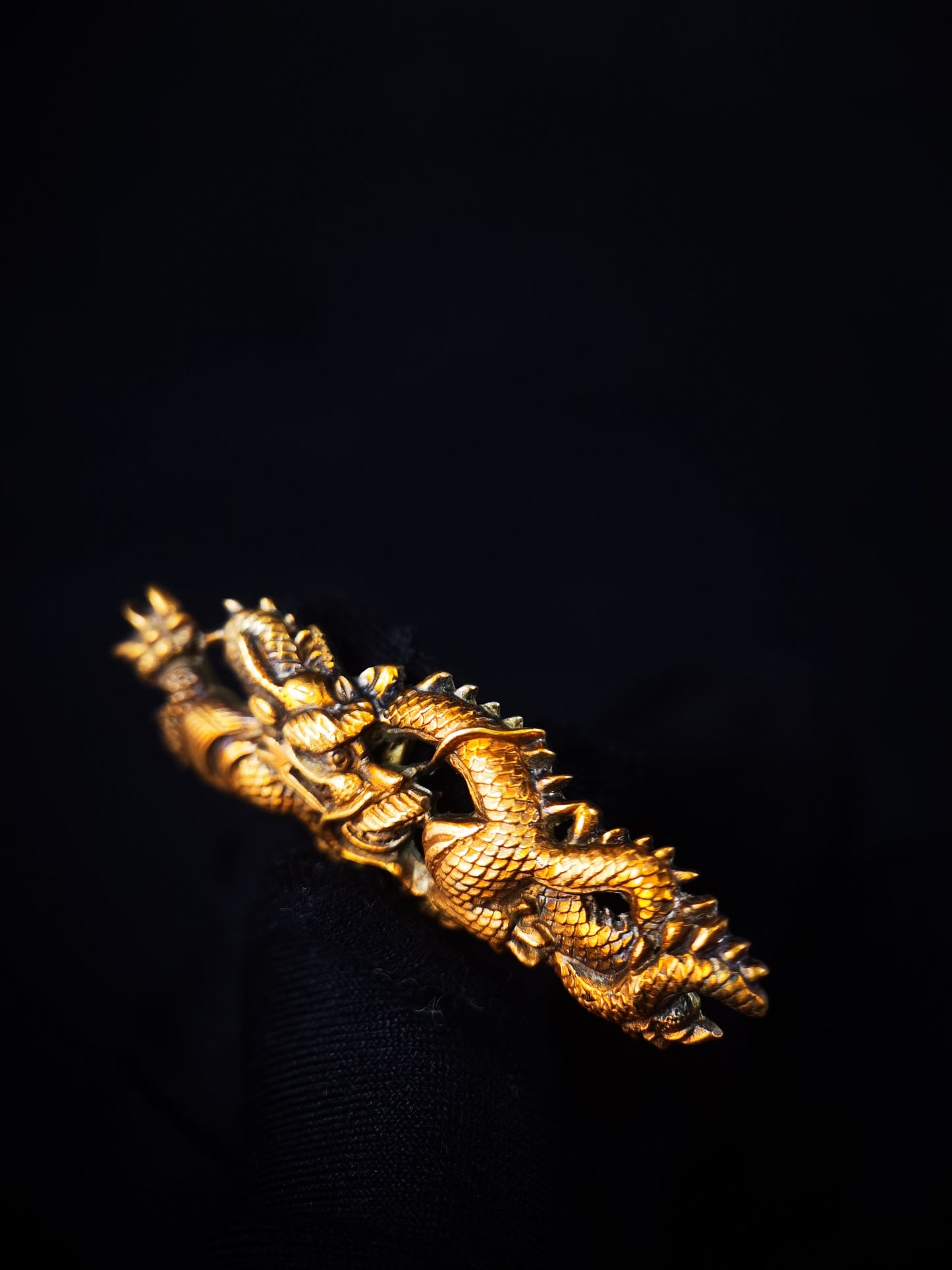 Japanese Type Menuki for wakziashi Big golden dragon Y004