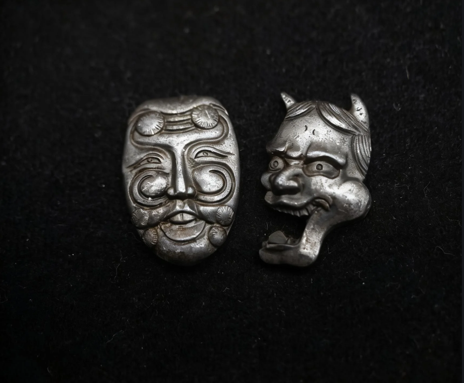 Japanese Type Noh Drama Mask Pattern Menuki for wakziashi Tanto, Y125