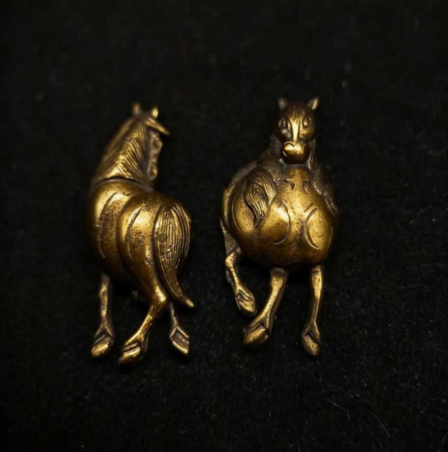 Japanese Type Tang Dynasty Steed Pattern Menuki for wakziashi and Tanto, Y128