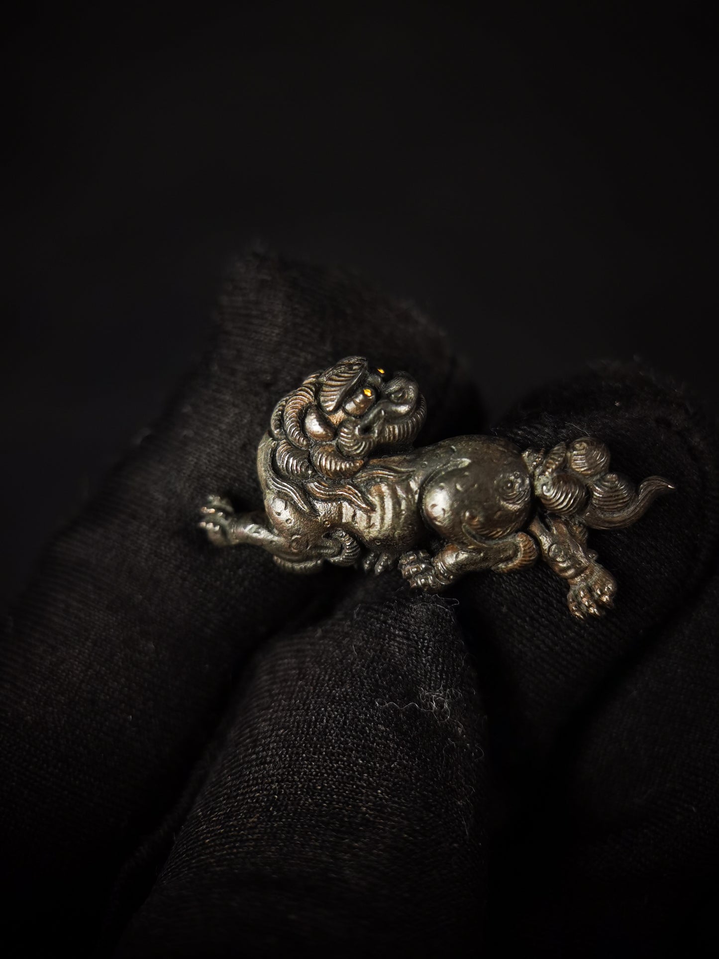 Japanese Lion Dog Menuki for Katana Wakziashi and Tanto Edo Period Antique C108