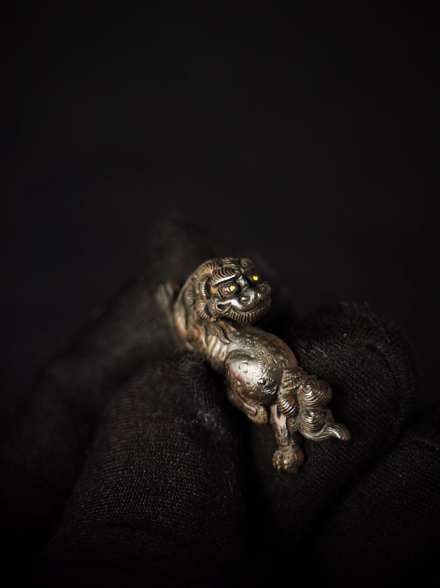 Japanese Lion Dog Menuki for Katana Wakziashi and Tanto Edo Period Antique C108