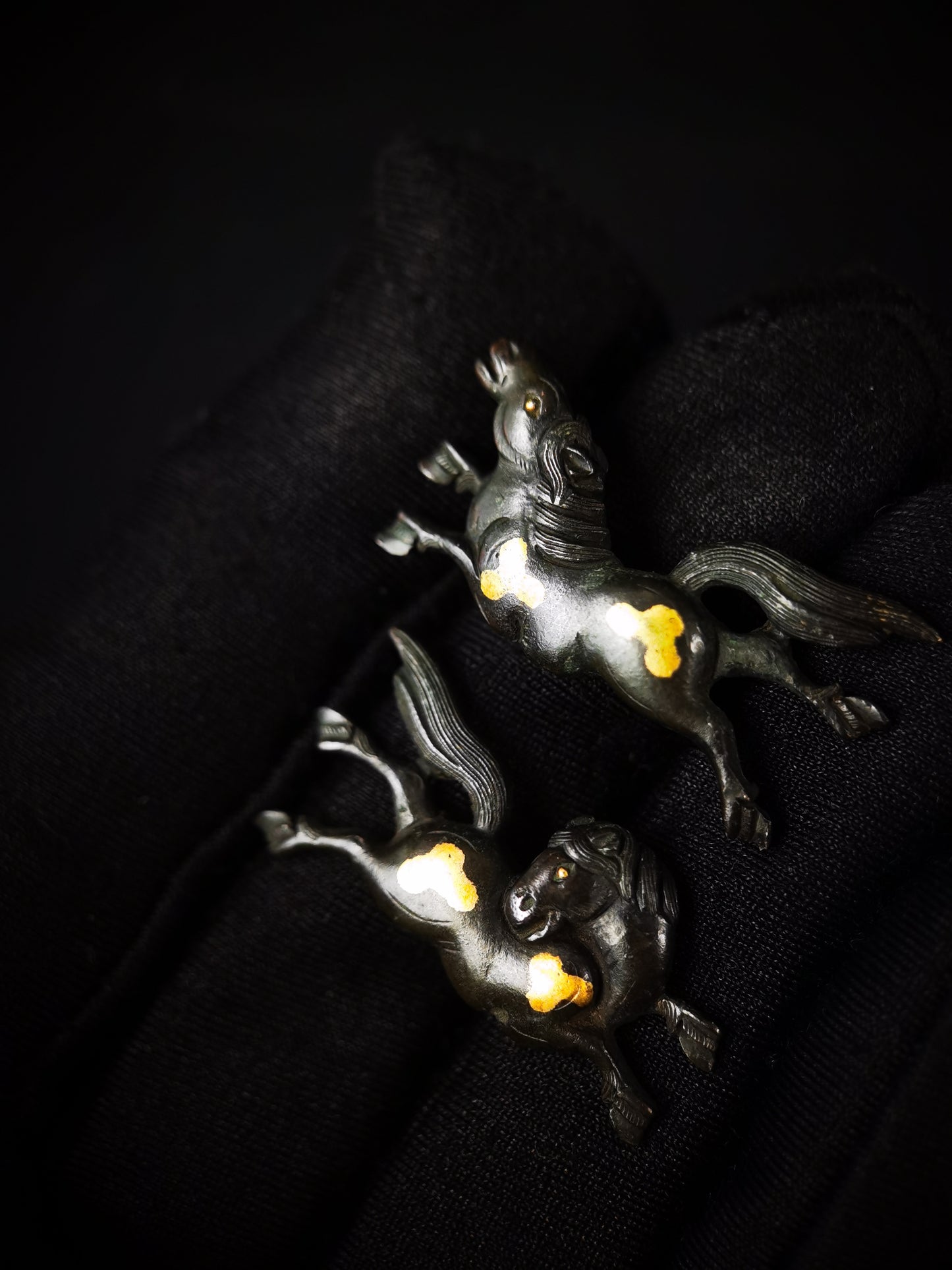 Japanese galloping horse Menuki for Katana Wakziashi and Tanto Edo Period Antique C112