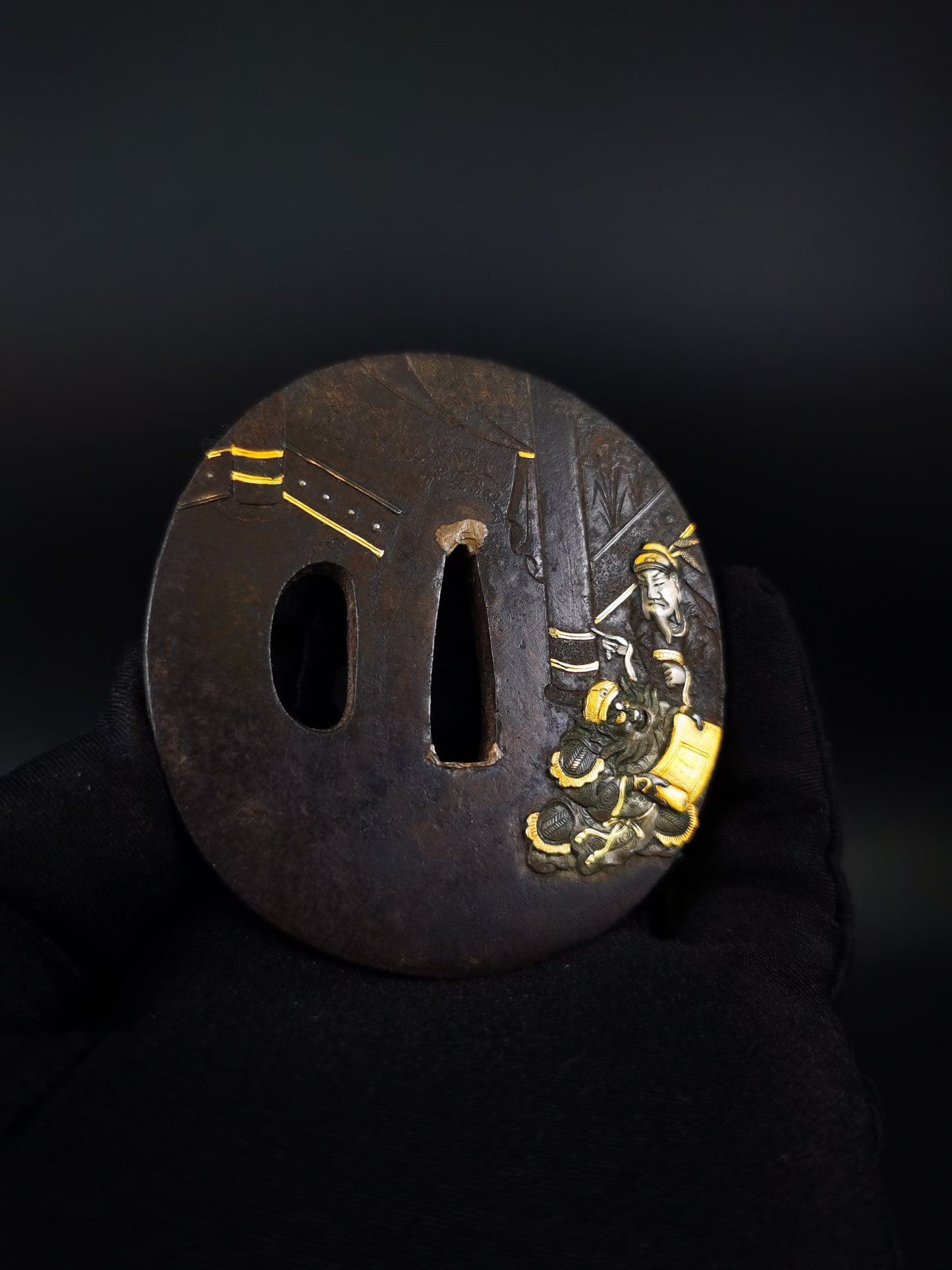 Japanese Zhang Liang and Fan Kuai Pattern Tsuba for Wakziashi Edo Period Antique A306