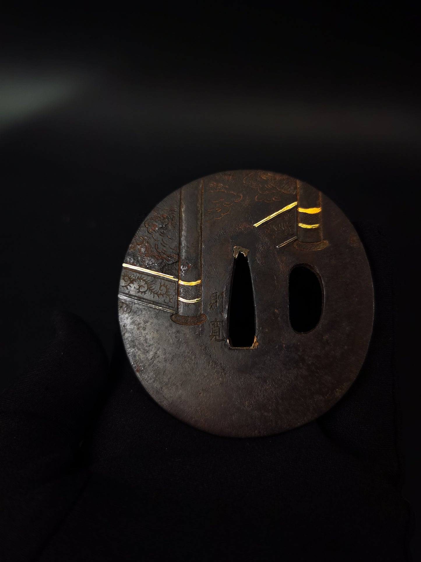Japanese Zhang Liang and Fan Kuai Pattern Tsuba for Wakziashi Edo Period Antique A306
