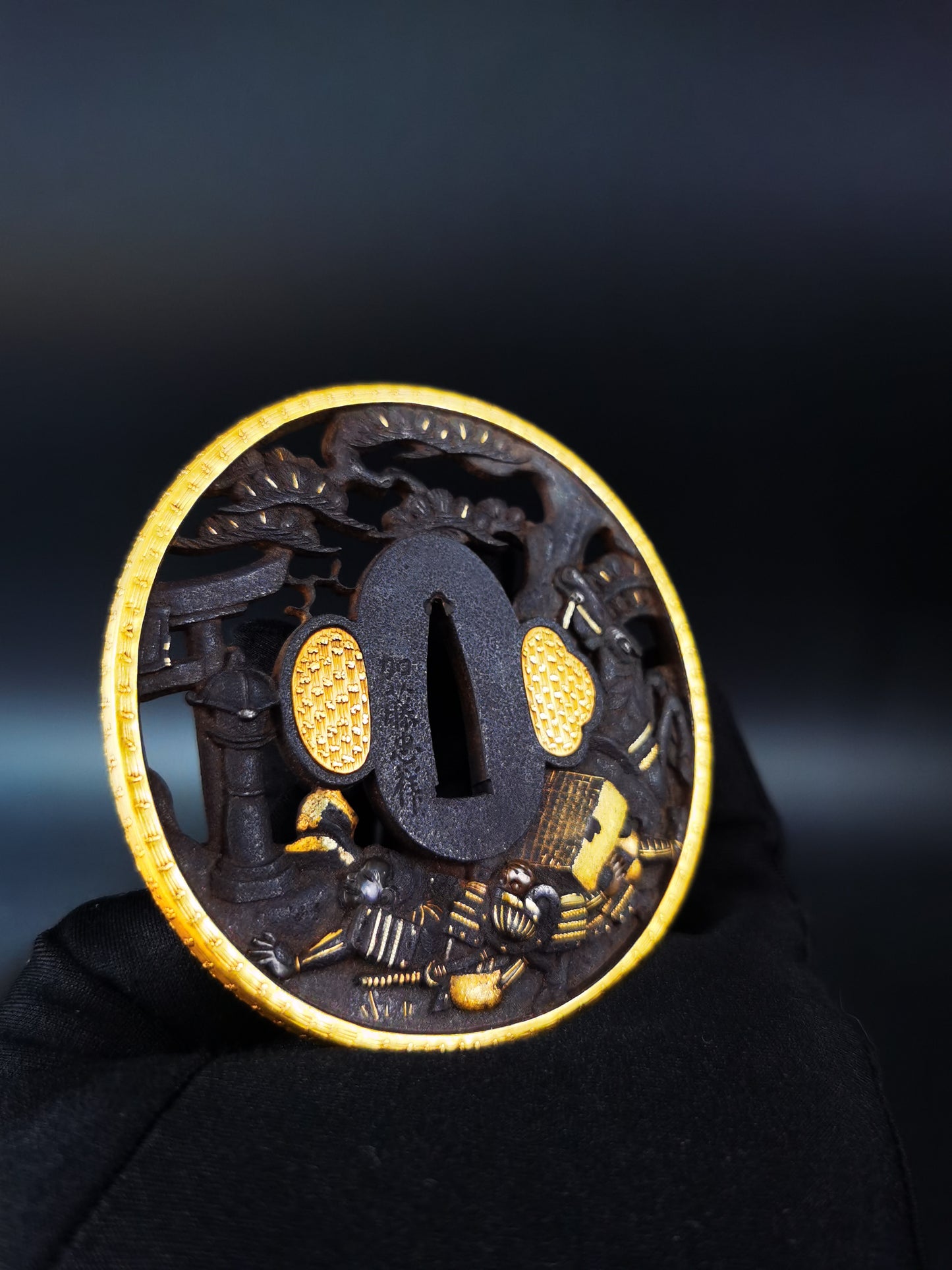 Japanese Kurama Horsefall Pattern Tsuba for Katana and Wakziashi Edo Period Antique A307