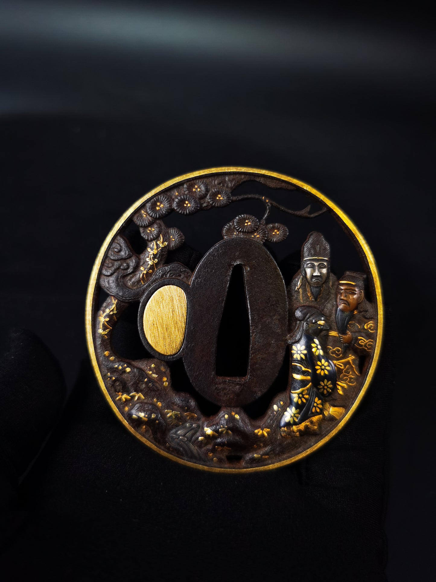 Japanese the Three Sworn Brothers Pattern Tsuba for Katana and Wakziashi Edo Period Antique A308