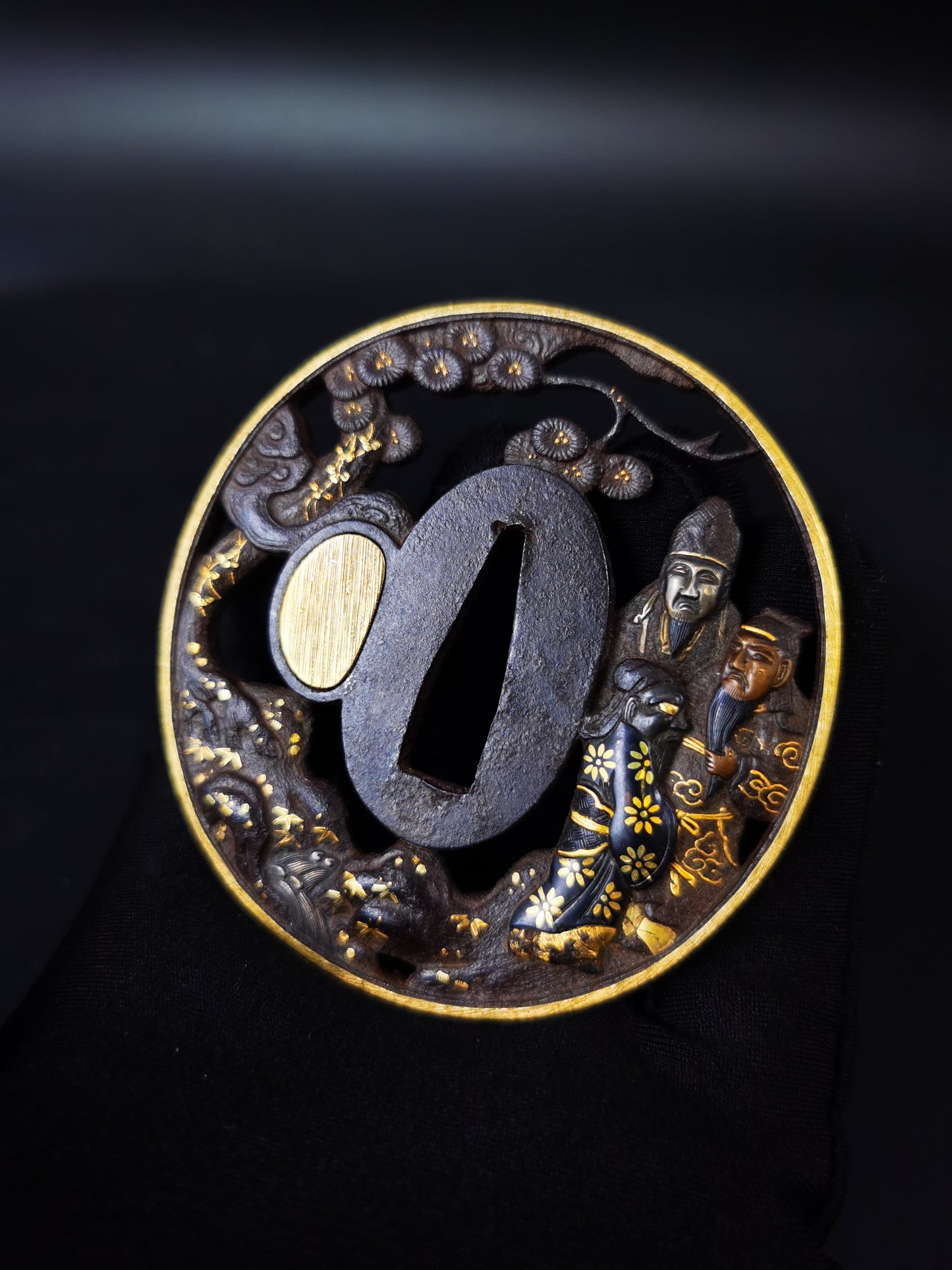 Japanese the Three Sworn Brothers Pattern Tsuba for Katana and Wakziashi Edo Period Antique A308