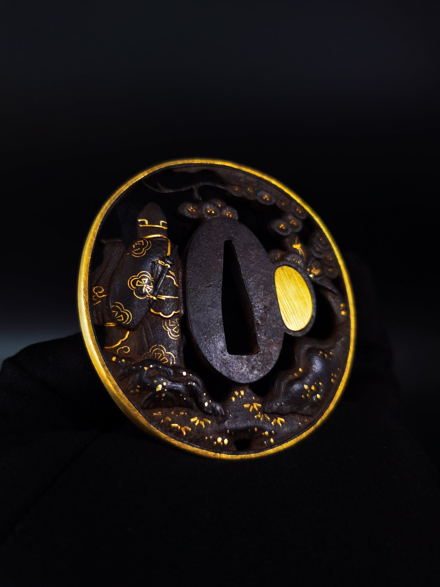 Japanese the Three Sworn Brothers Pattern Tsuba for Katana and Wakziashi Edo Period Antique A308