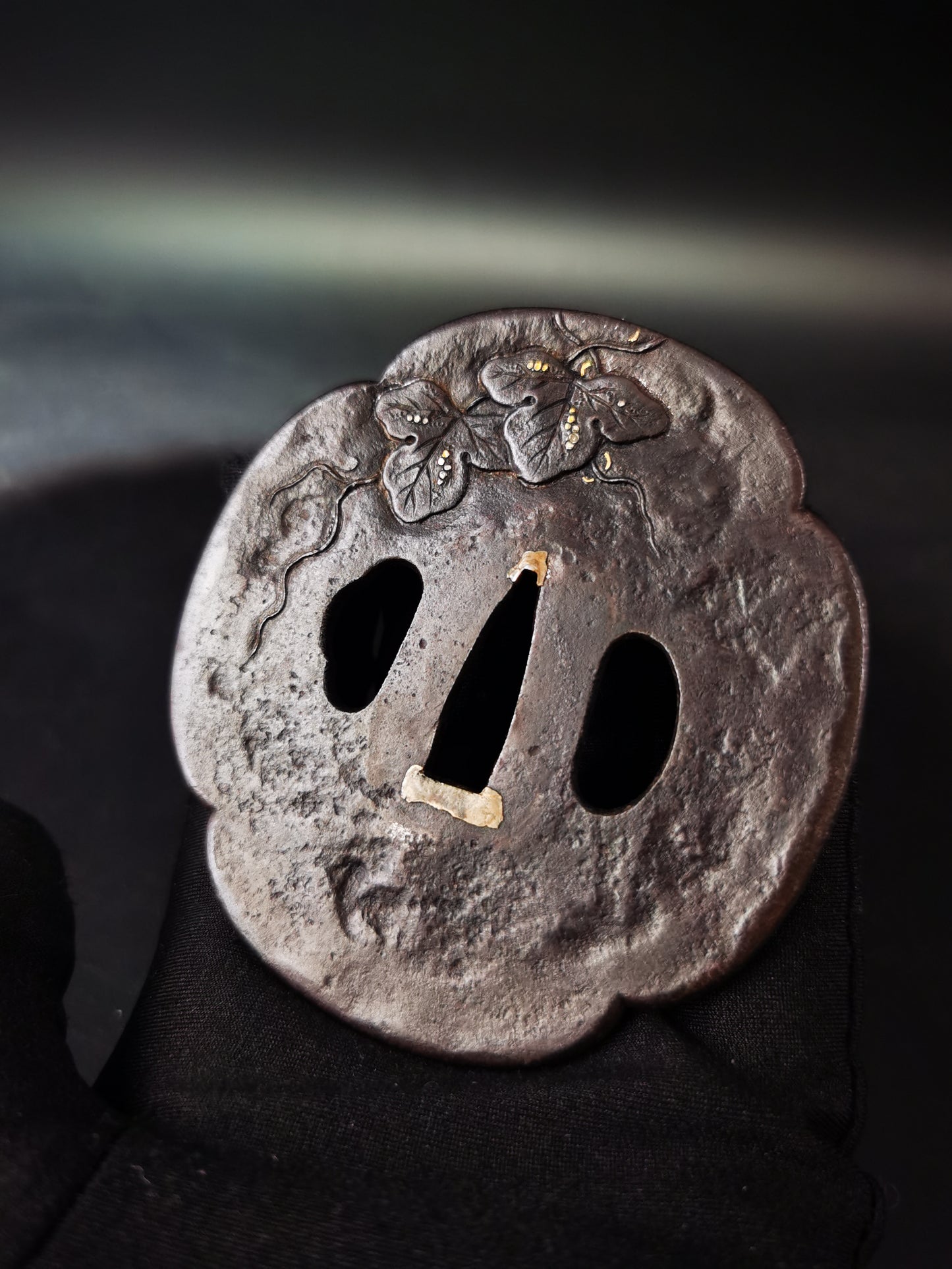 Japanese Gourds and Vines Pattern Tsuba for Katana and Wakziashi Edo Period Antique A311