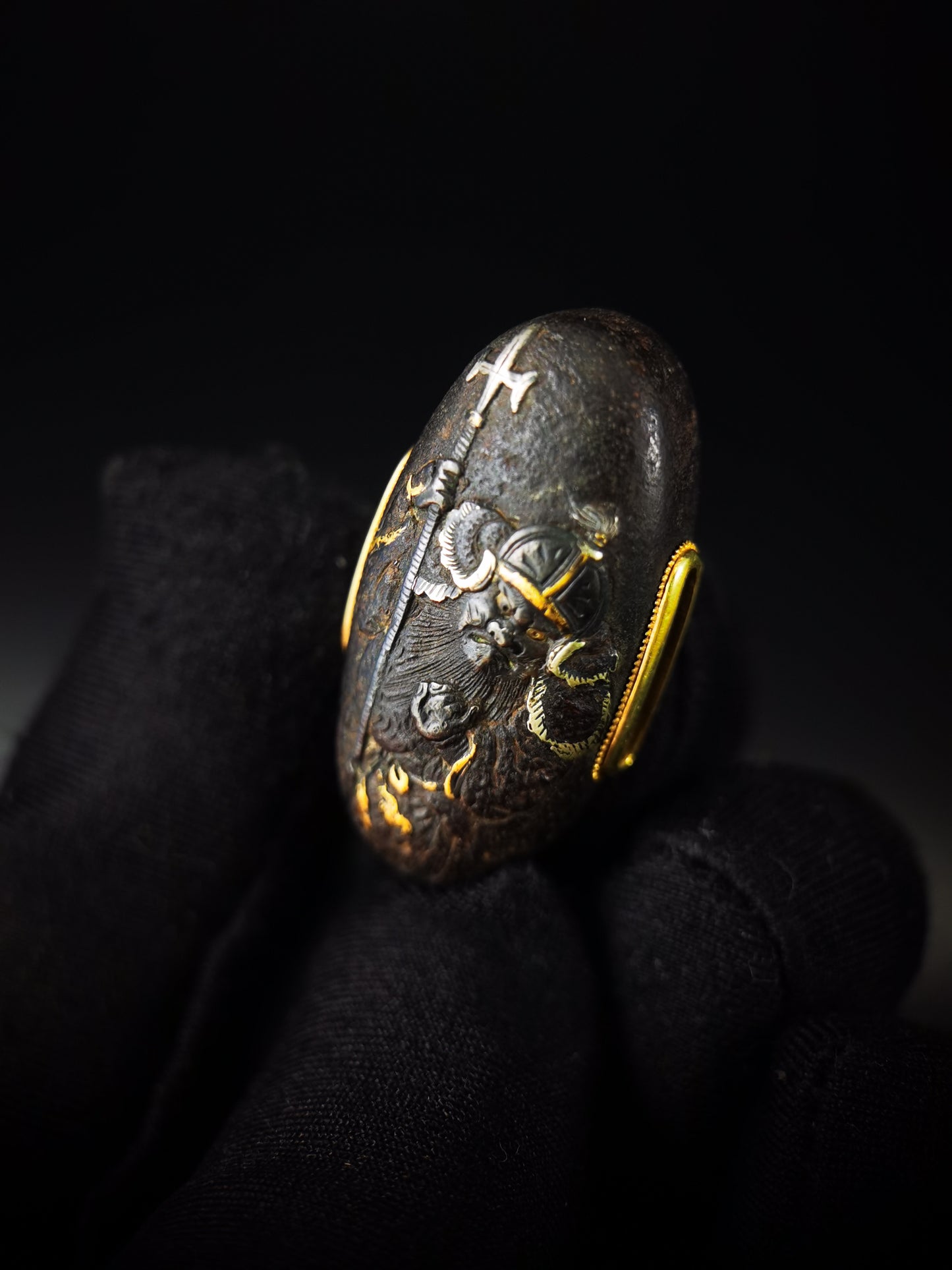 Japanese Guan Yu and Zhang Fei Fuchi & Kashira for Katana and Wakziashi Edo Period Antique B172