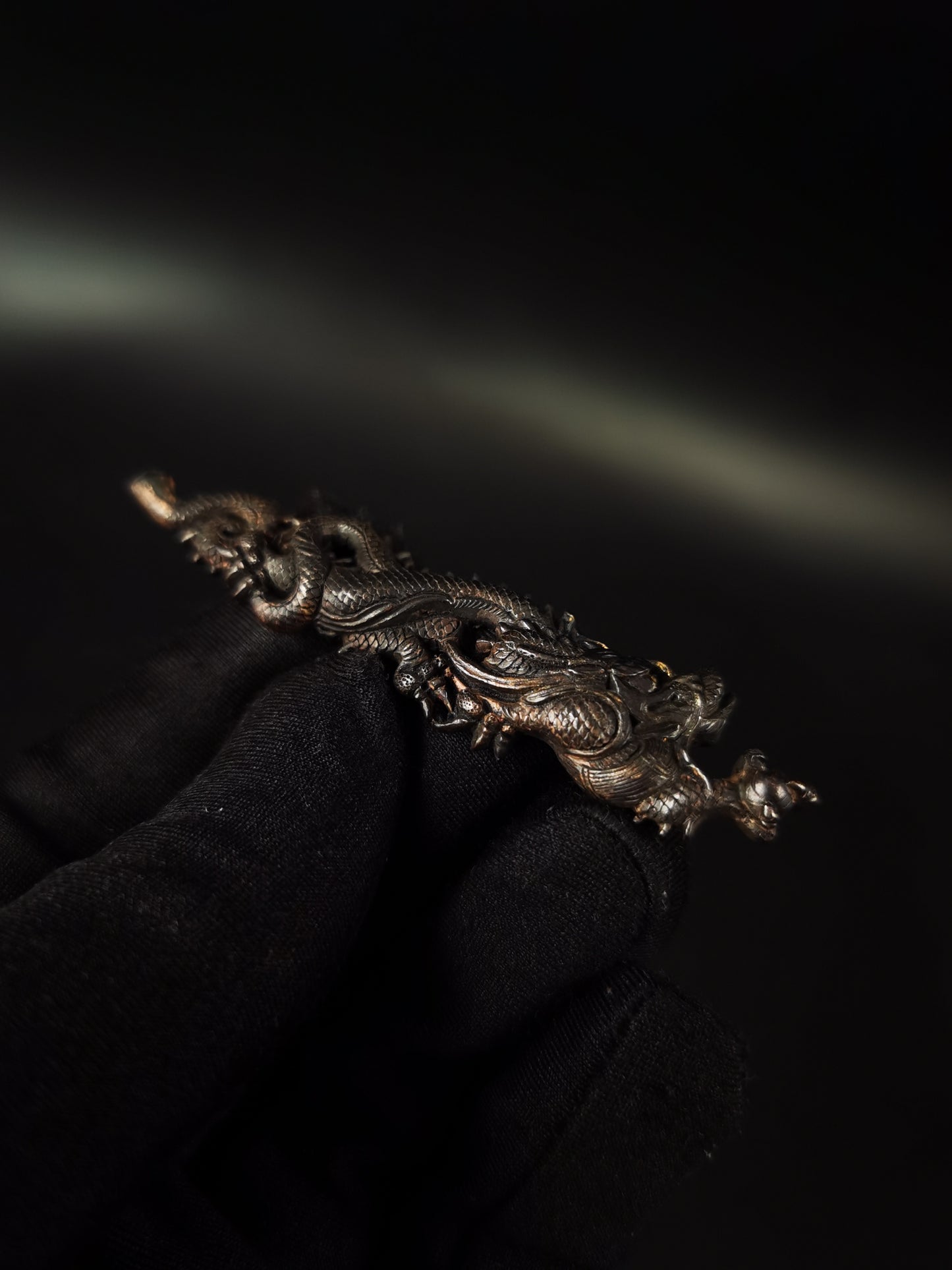 Japanese Black Dragon Menuki for Katana Wakziashi and Tanto Edo Period Antique C113