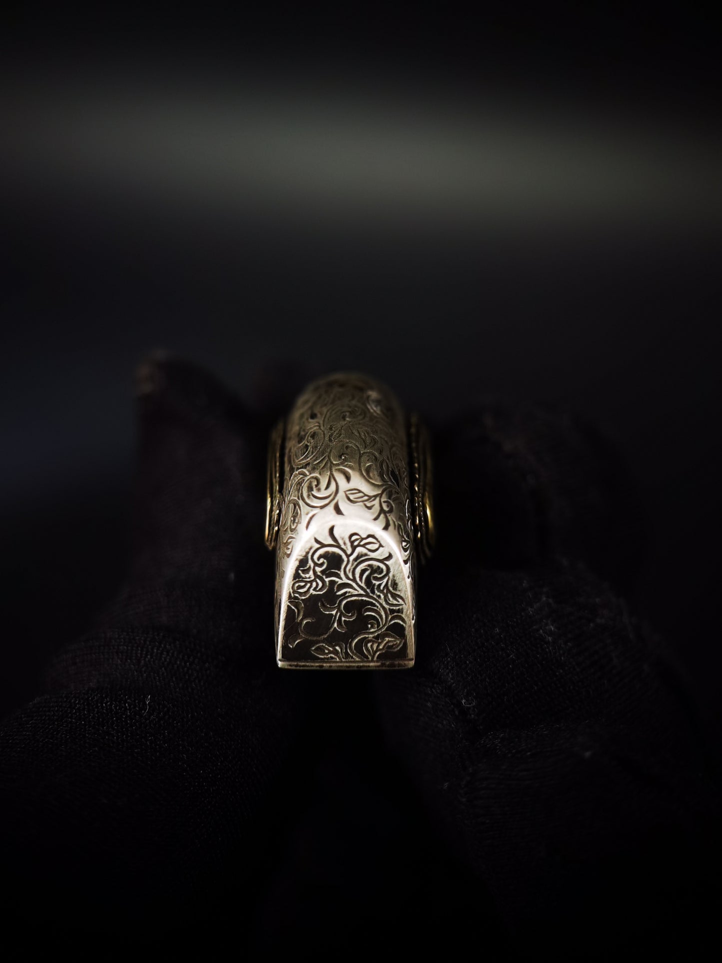 Japanese Pure Silver Karakusa Scroll Motif Mtching Set for Hand-Tachi Edo Period Antique E010