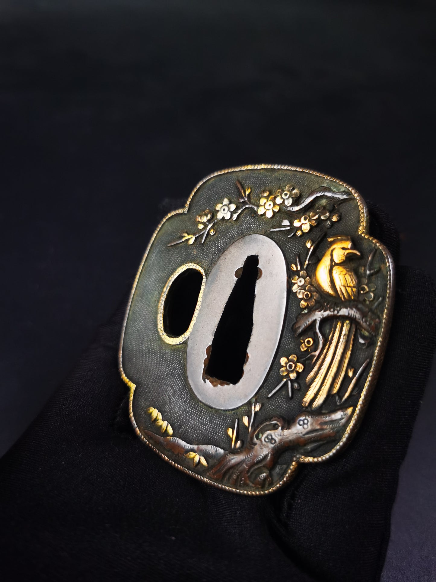 Japanese Phoenix Perching on Ancient Plum Pattern Tsuba for wakziashi and tanto Edo period antique A314
