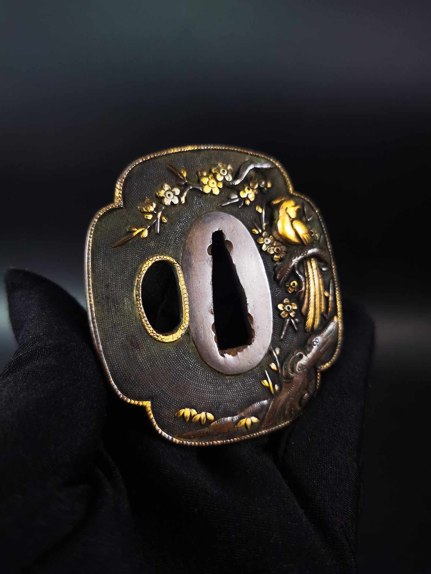 Japanese Phoenix Perching on Ancient Plum Pattern Tsuba for wakziashi and tanto Edo period antique A314