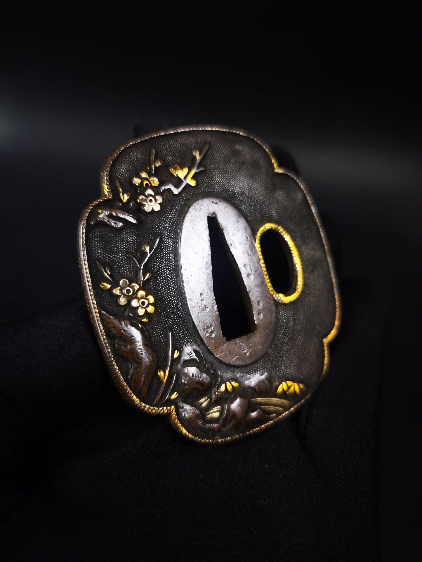Japanese Phoenix Perching on Ancient Plum Pattern Tsuba for wakziashi and tanto Edo period antique A314