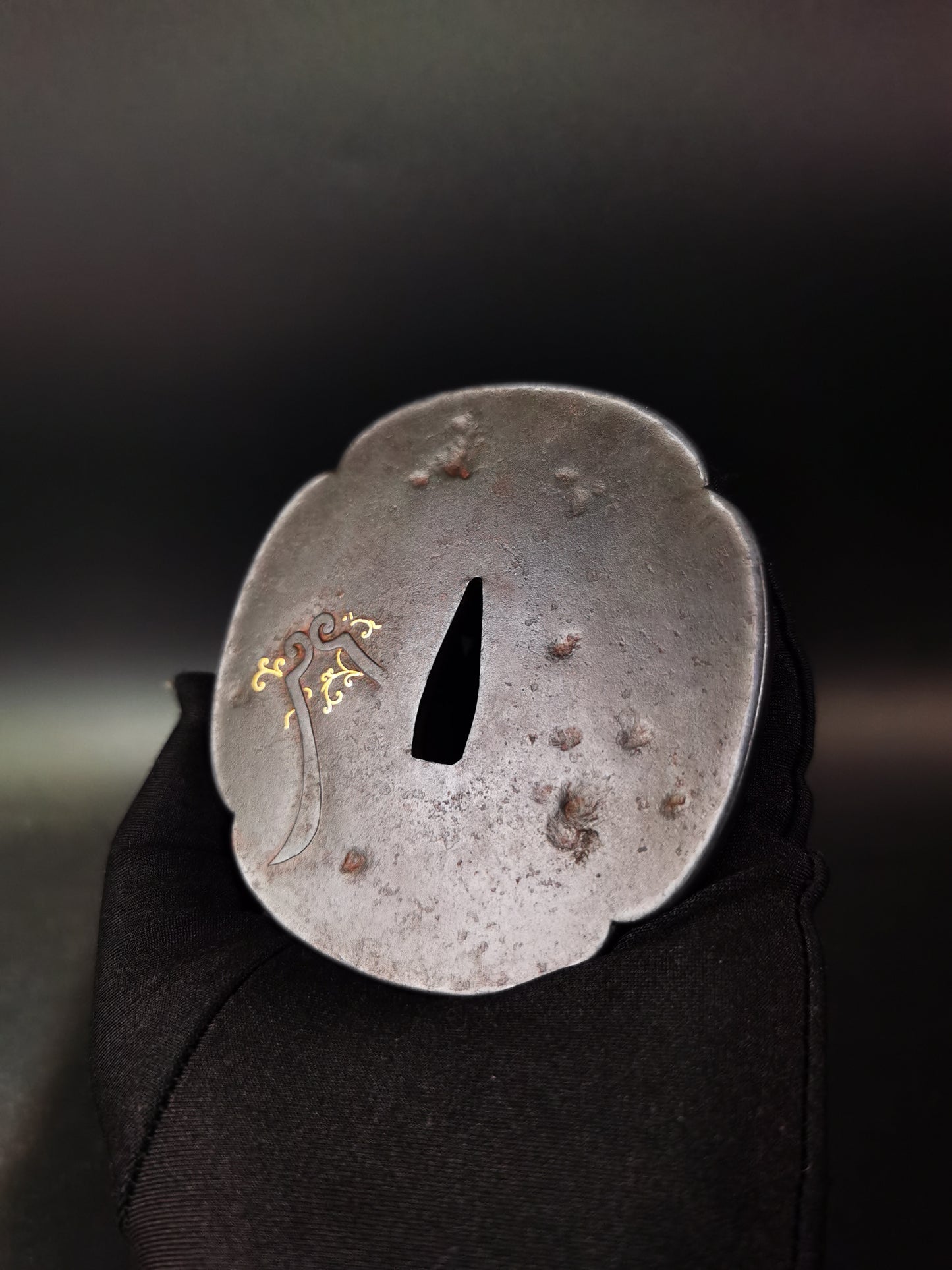Japanese Kotoji-mon and Karakusa pattern Tsuba for Katana wakziashi and tanto Edo period antique A315
