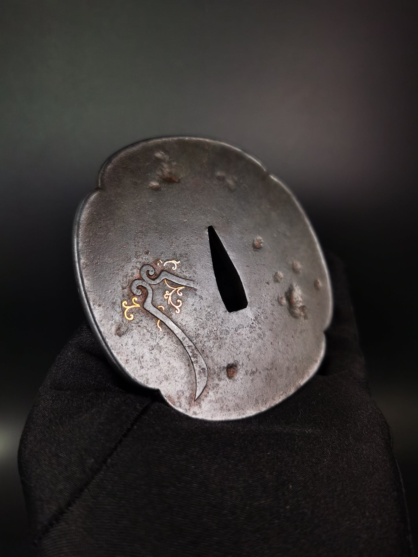 Japanese Kotoji-mon and Karakusa pattern Tsuba for Katana wakziashi and tanto Edo period antique A315