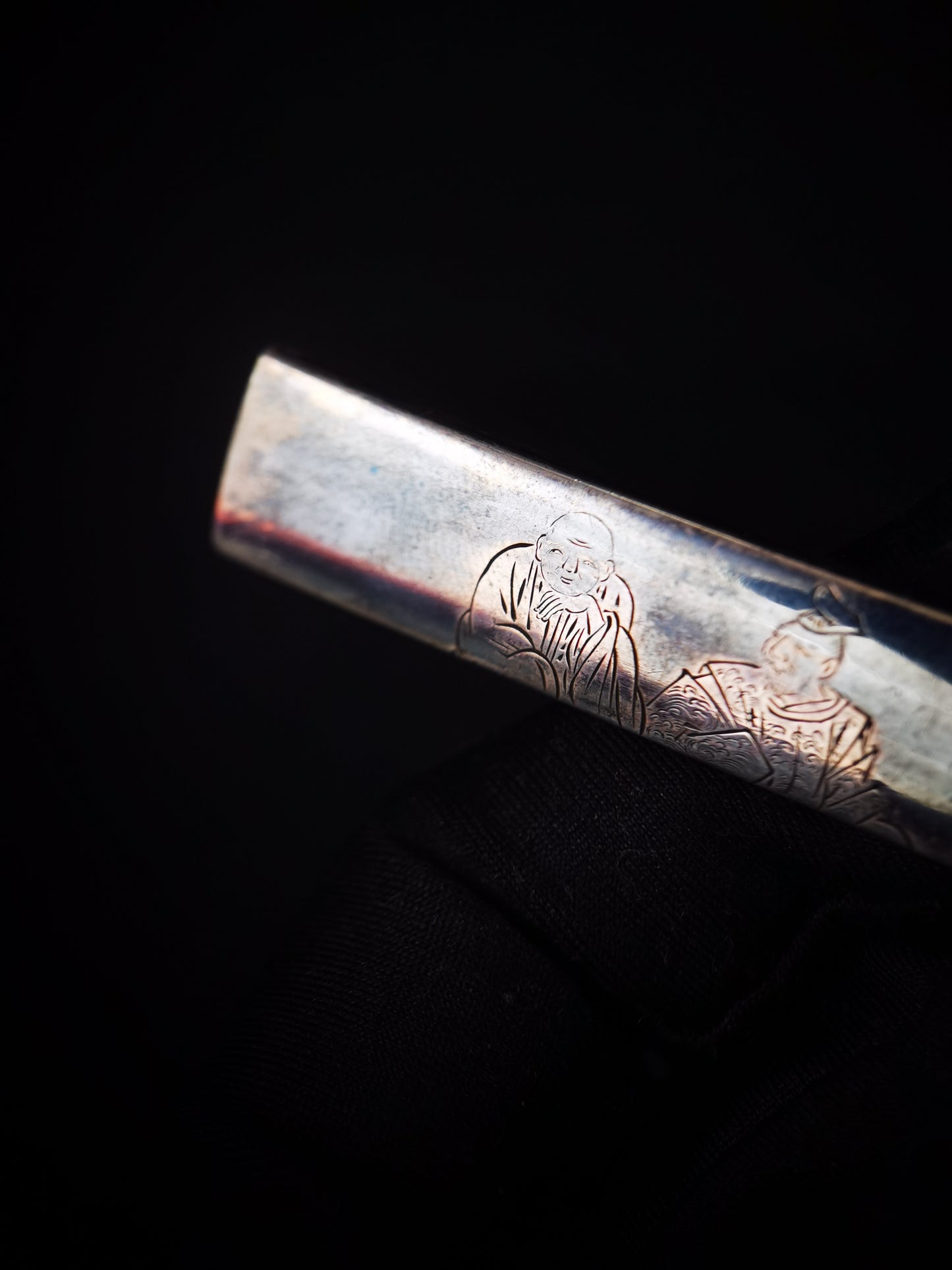 Japanese Pure Silver Six Immortal Poets Pattern Kogai with Kogatana for wakziashi and tanto Edo period antique D139