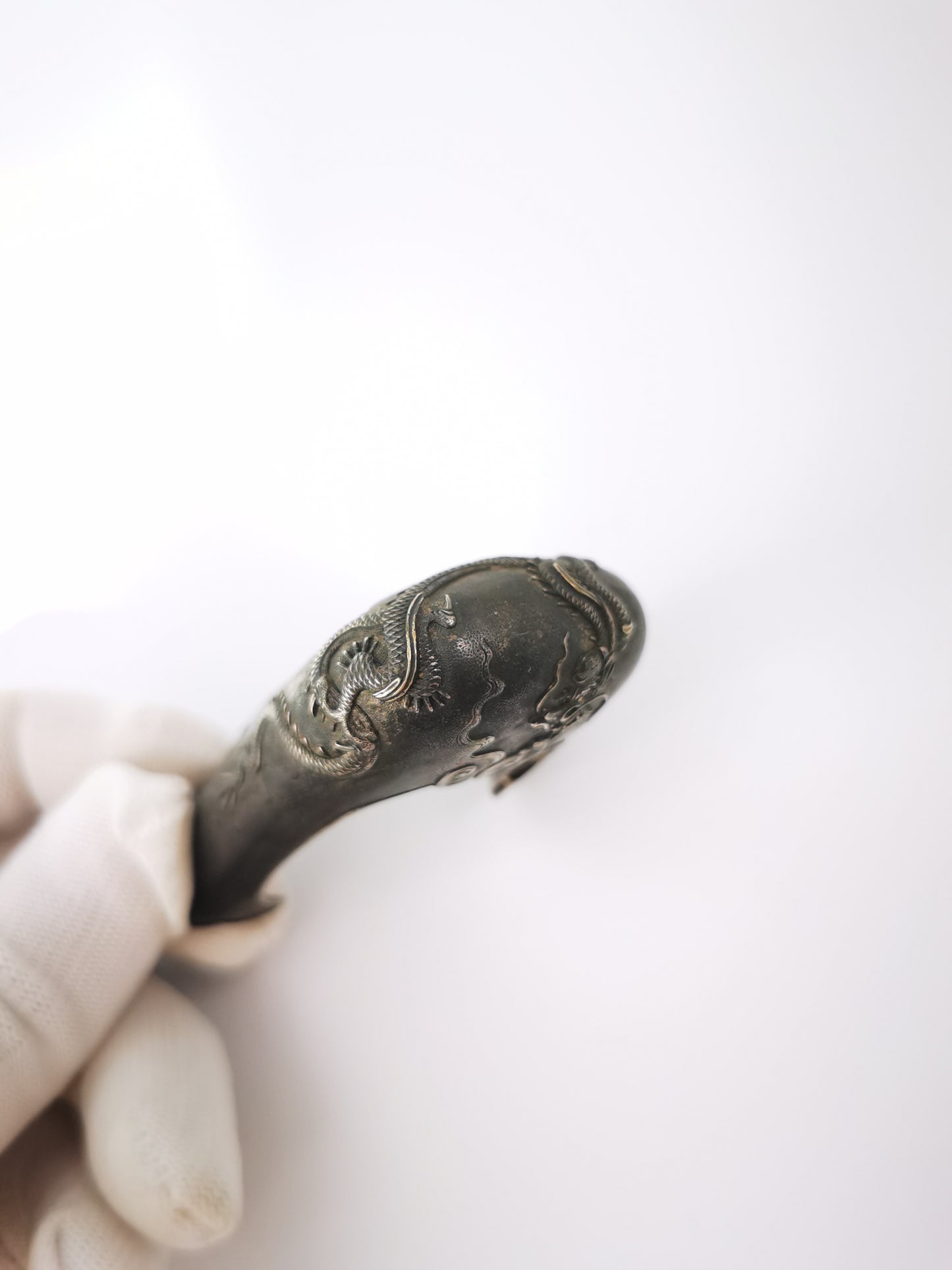 Japanese Pure Silver Cloud Dragon Pattern Kojiri for Katana Wakziashi Edo Period Antique I022