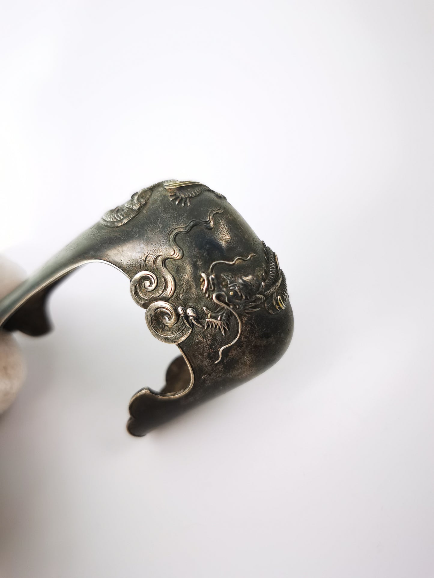 Japanese Pure Silver Cloud Dragon Pattern Kojiri for Katana Wakziashi Edo Period Antique I022