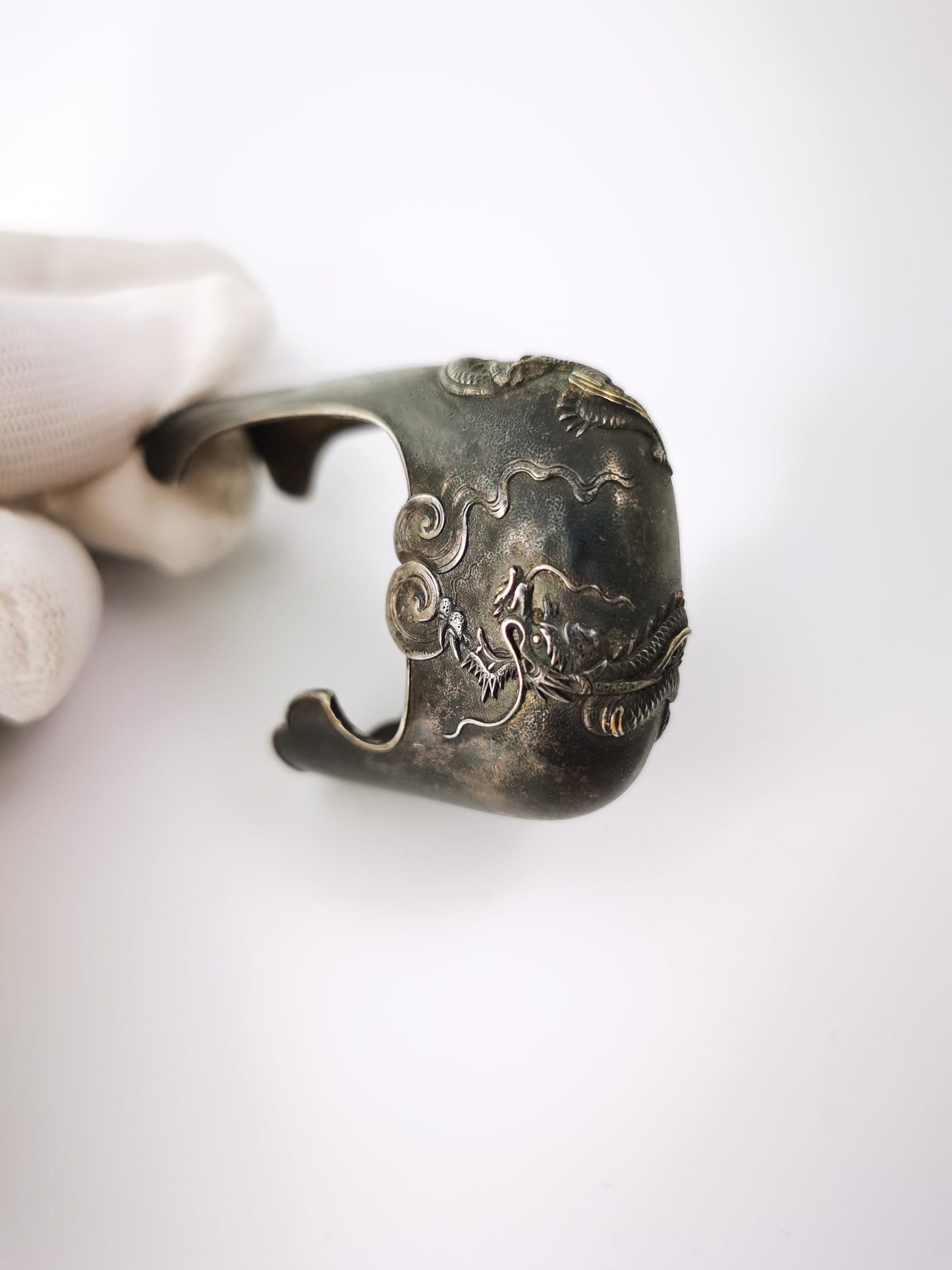 Japanese Pure Silver Cloud Dragon Pattern Kojiri for Katana Wakziashi Edo Period Antique I022