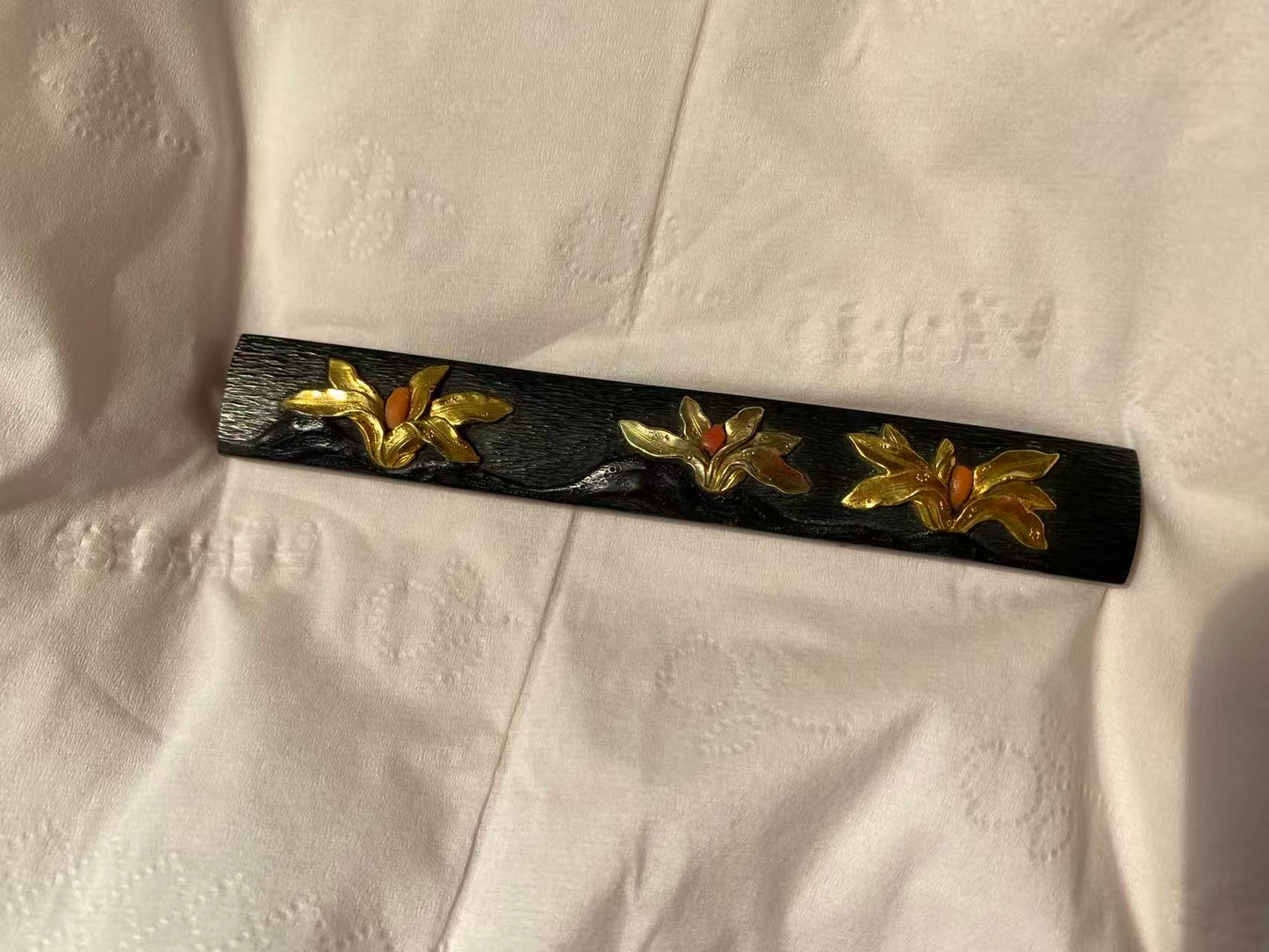 Japanese Omoto Evergreen Design Kogai for wakziashi and tanto Edo period antique D140