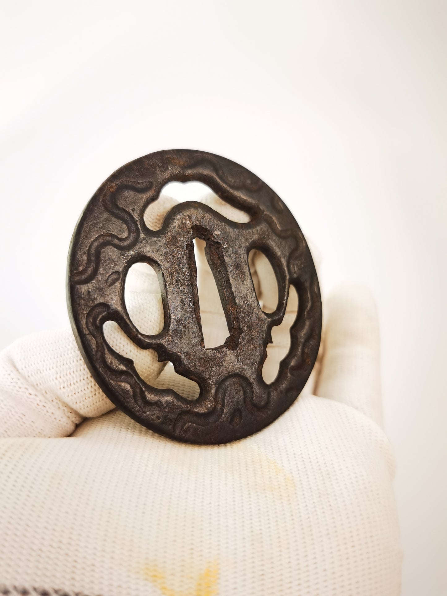 Japanese Worm-eaten Pattern Tsuba for Katana Wakziashi Edo Period Antique A323