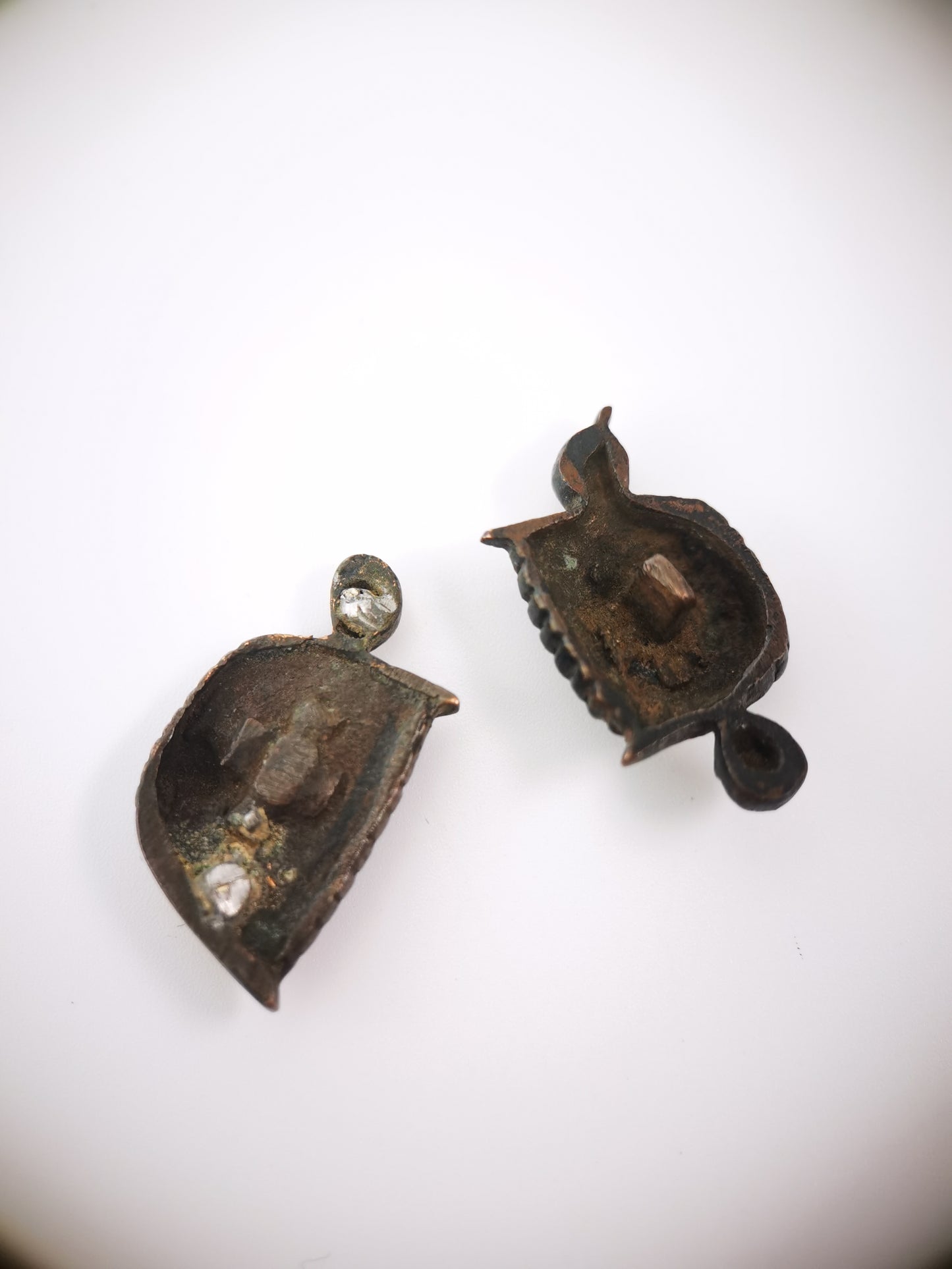 Japanese Winnowing Basket and Persimmon Pattern Menuki for Wakziashi Tanto Edo Period Antique C114