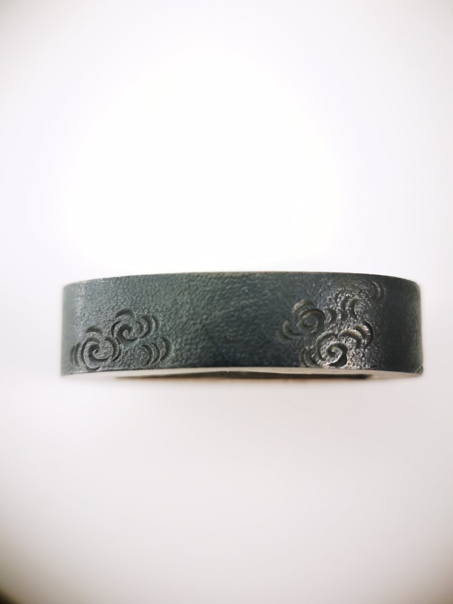 Japanese Green Dragon Crescent Blade Pattern Single Fuchi for Katana Wakziashi Edo Period Antique F202