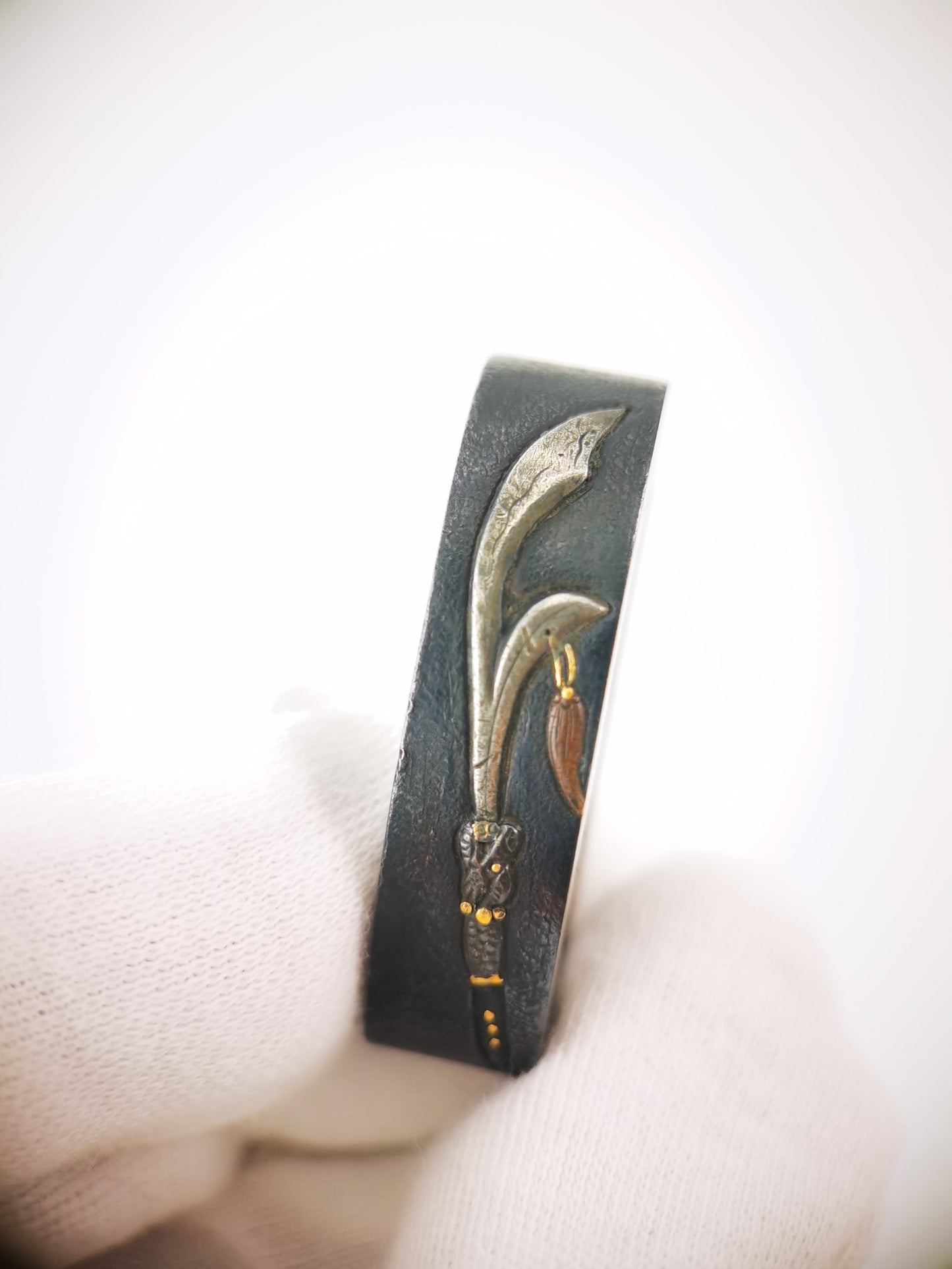 Japanese Green Dragon Crescent Blade Pattern Single Fuchi for Katana Wakziashi Edo Period Antique F202