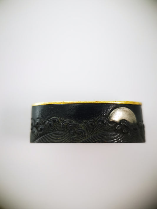 Japanese Moon Rising Over the Sea Pattern Dual-rim Single Fuchi for Katana Wakziashi Edo Period Antique F203
