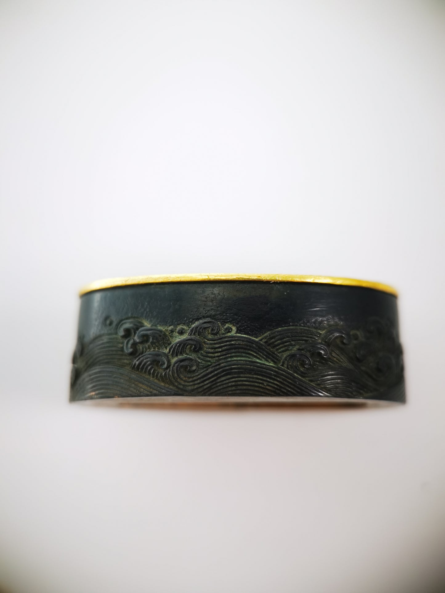 Japanese Moon Rising Over the Sea Pattern Dual-rim Single Fuchi for Katana Wakziashi Edo Period Antique F203