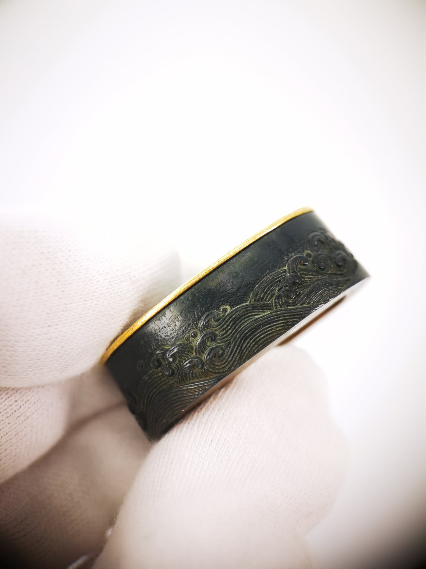 Japanese Moon Rising Over the Sea Pattern Dual-rim Single Fuchi for Katana Wakziashi Edo Period Antique F203