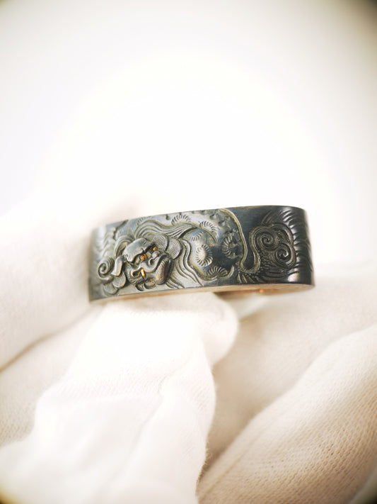 Japanese Lion Dog Pattern Single Fuchi for Katana Wakziashi Edo Period Antique F205