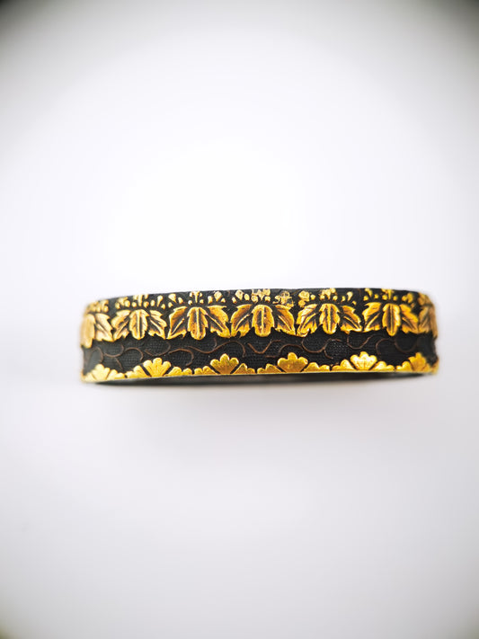Japanese Full Gosankiri & Karakusa Pattern Single Fuchi for Katana Wakziashi Edo Period Antique F207