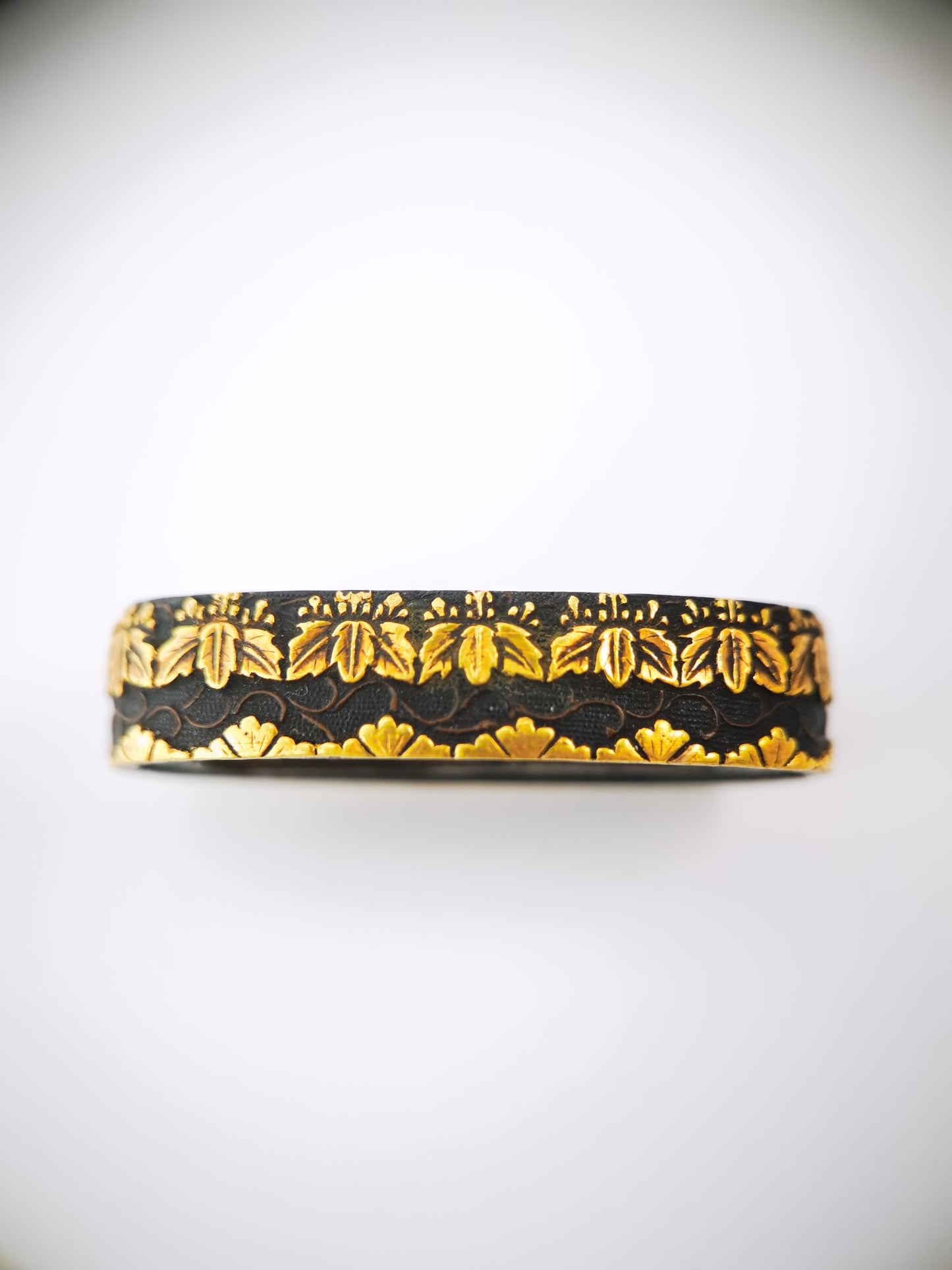 Japanese Full Gosankiri & Karakusa Pattern Single Fuchi for Katana Wakziashi Edo Period Antique F207