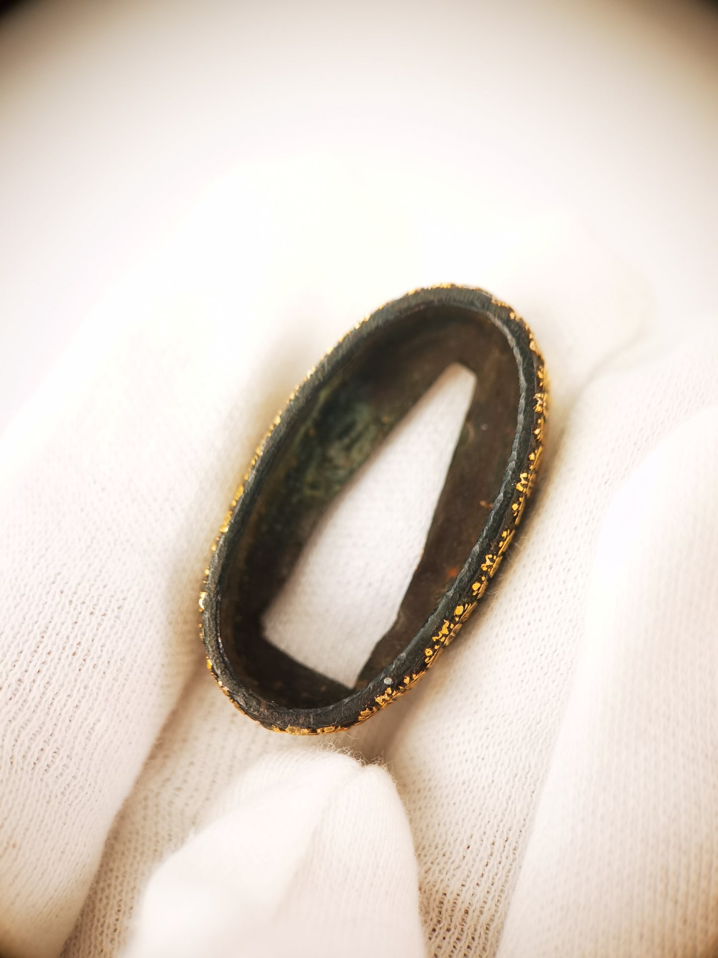 Japanese Full Gosankiri & Karakusa Pattern Single Fuchi for Katana Wakziashi Edo Period Antique F207