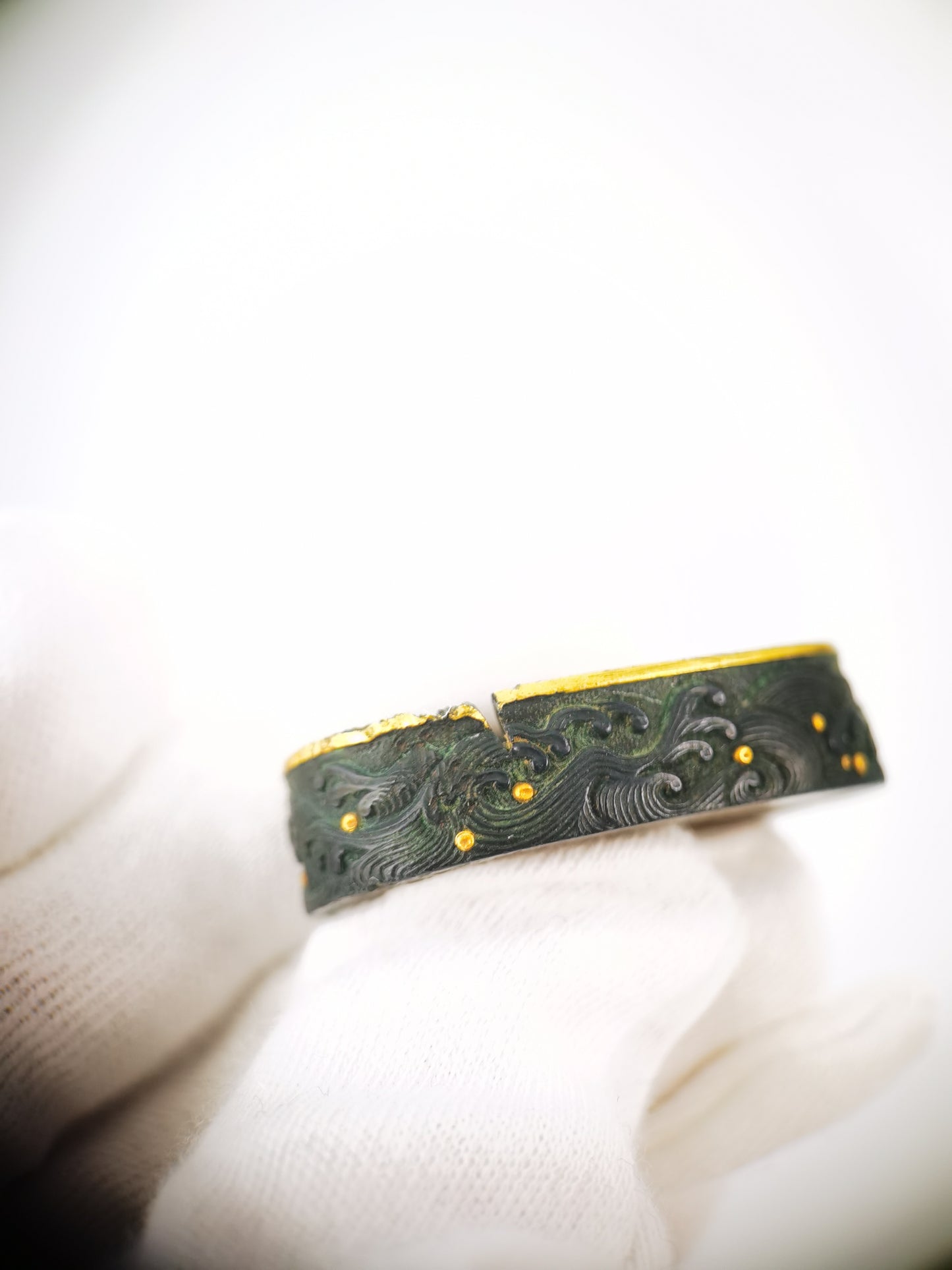 Japanese Wave Pattern Single Fuchi for Katana Wakziashi Edo Period Antique F210