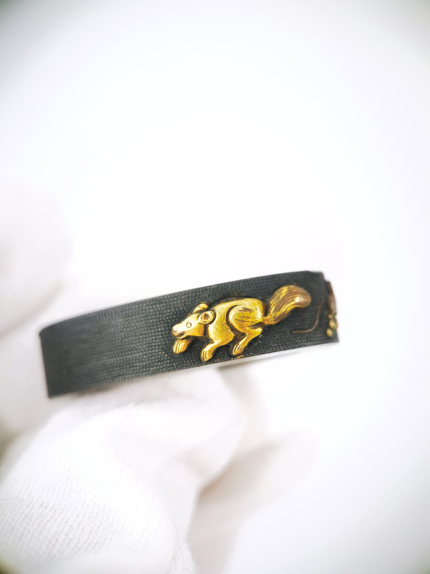 Japanese Rat and Grape Pattern Single Fuchi for Katana Wakziashi Edo Period Antique F211