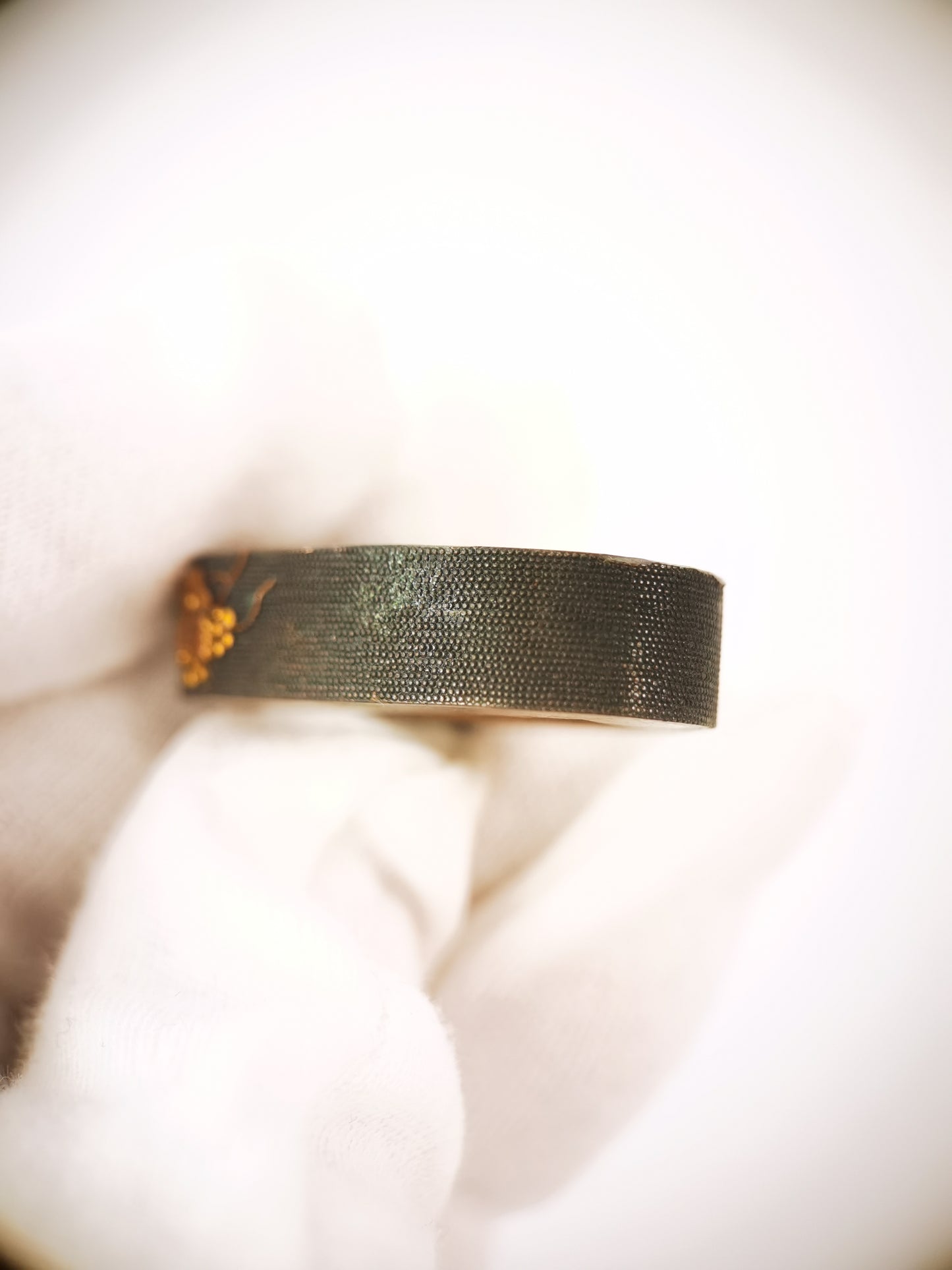 Japanese Rat and Grape Pattern Single Fuchi for Katana Wakziashi Edo Period Antique F211