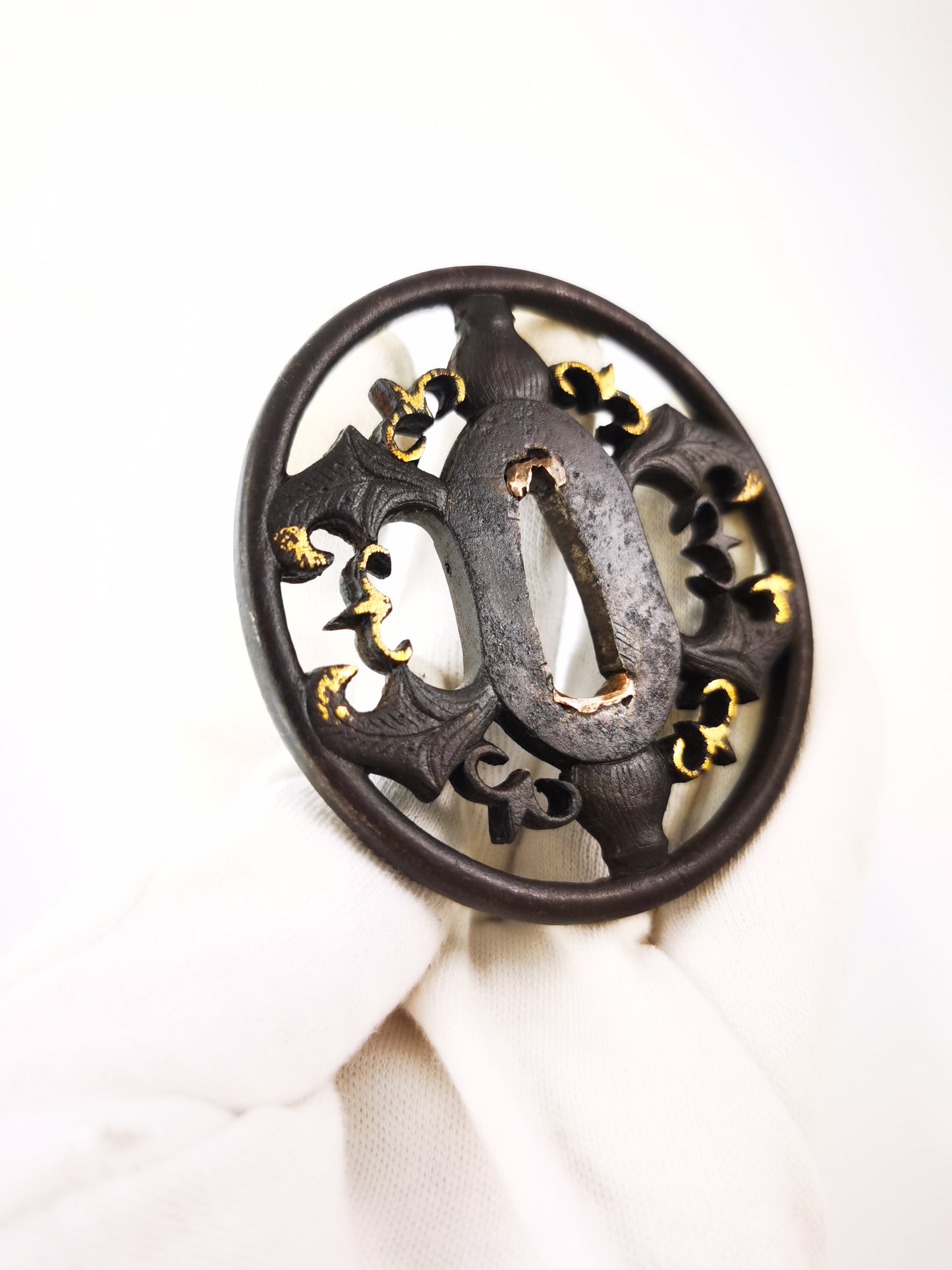 Japanese Flora Pattern Tsuba for  Katana Wakziashi Edo Period Antique A341