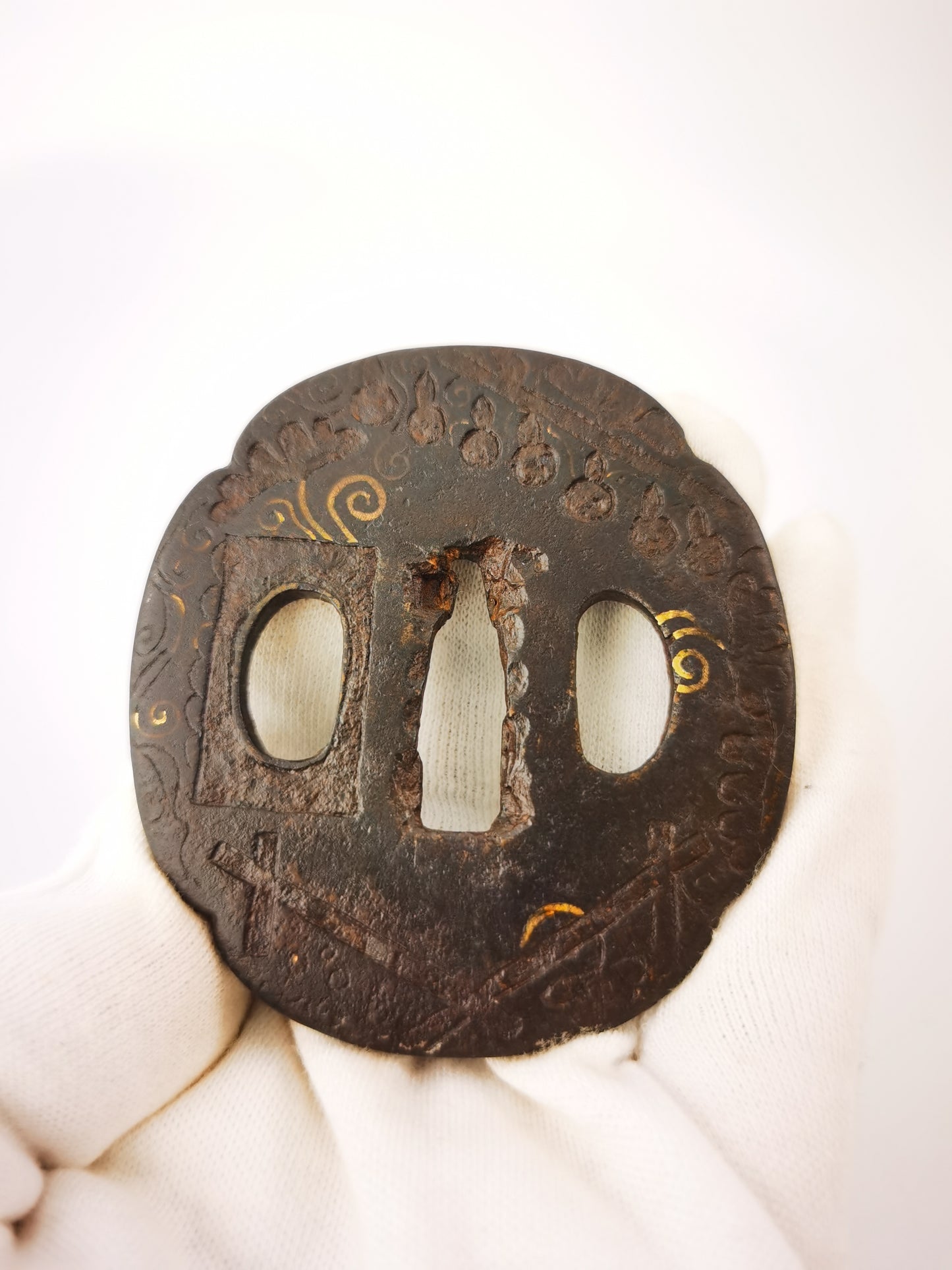 Japanese Inlaid Gourd & Twisting Vine Tsuba for  Wakziashi Edo Period Antique A342