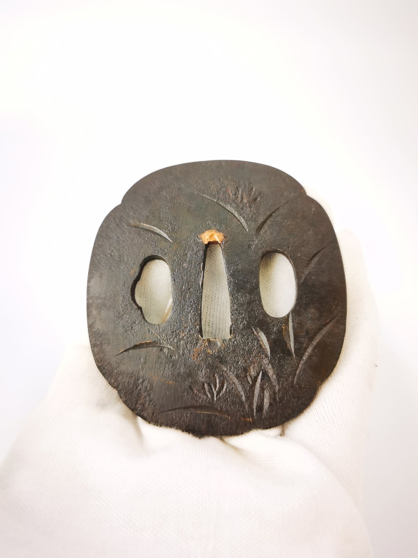 Japanese Orchid Quince-shaped Tsuba for Katana Wakziashi Edo Period Antique A345