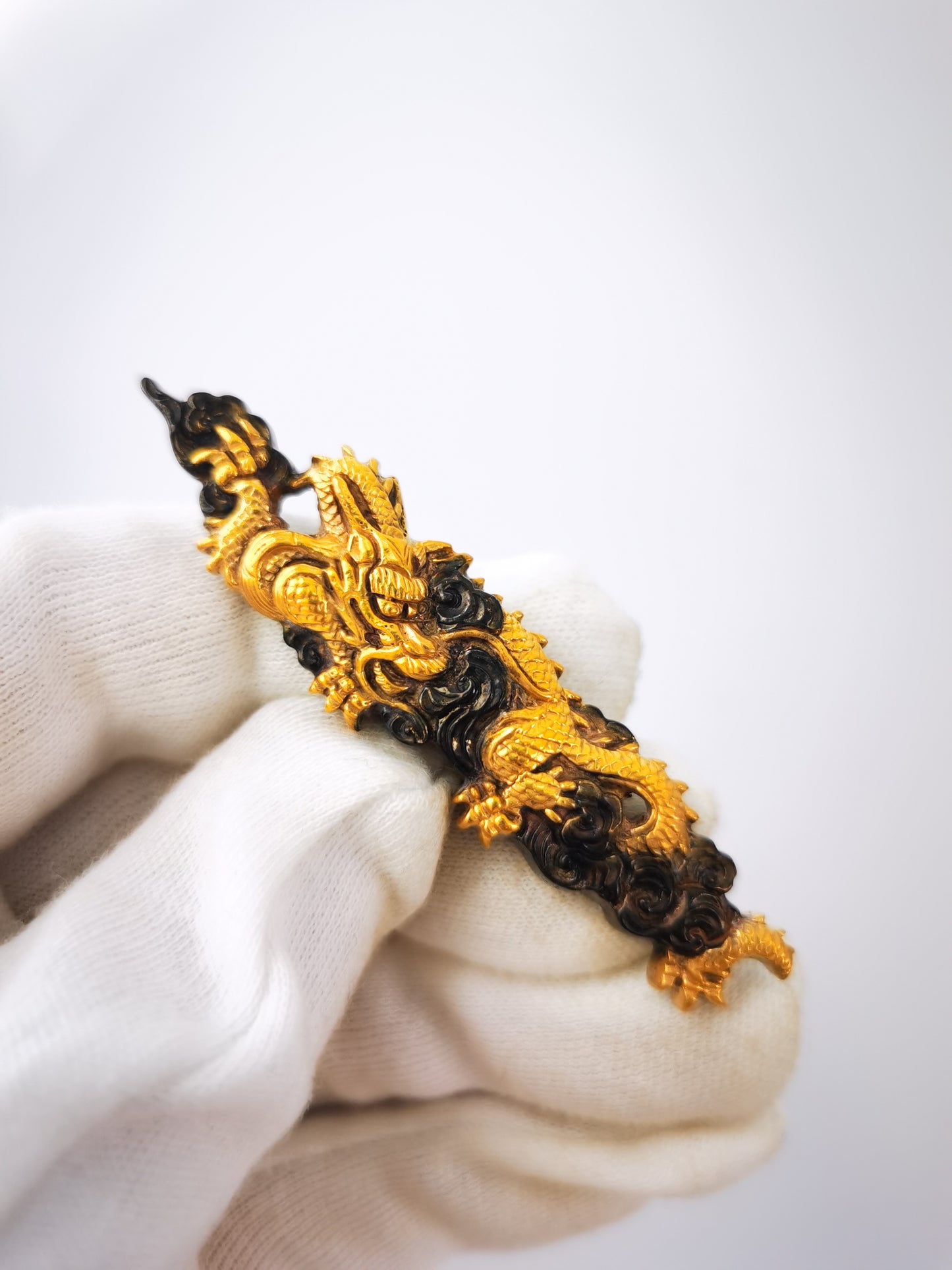 Japanese Type Big Cloud-Dragon Pattern Menuki for Tachi wakziashi Y032