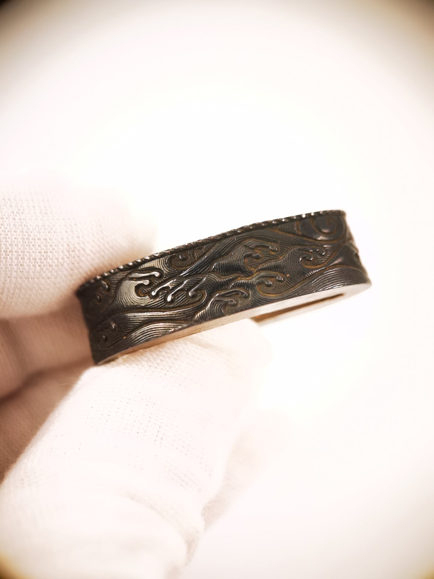 Japanese Wave Pattern Double Layer Single Fuchi for Katana Wakziashi Edo Period Antique F215