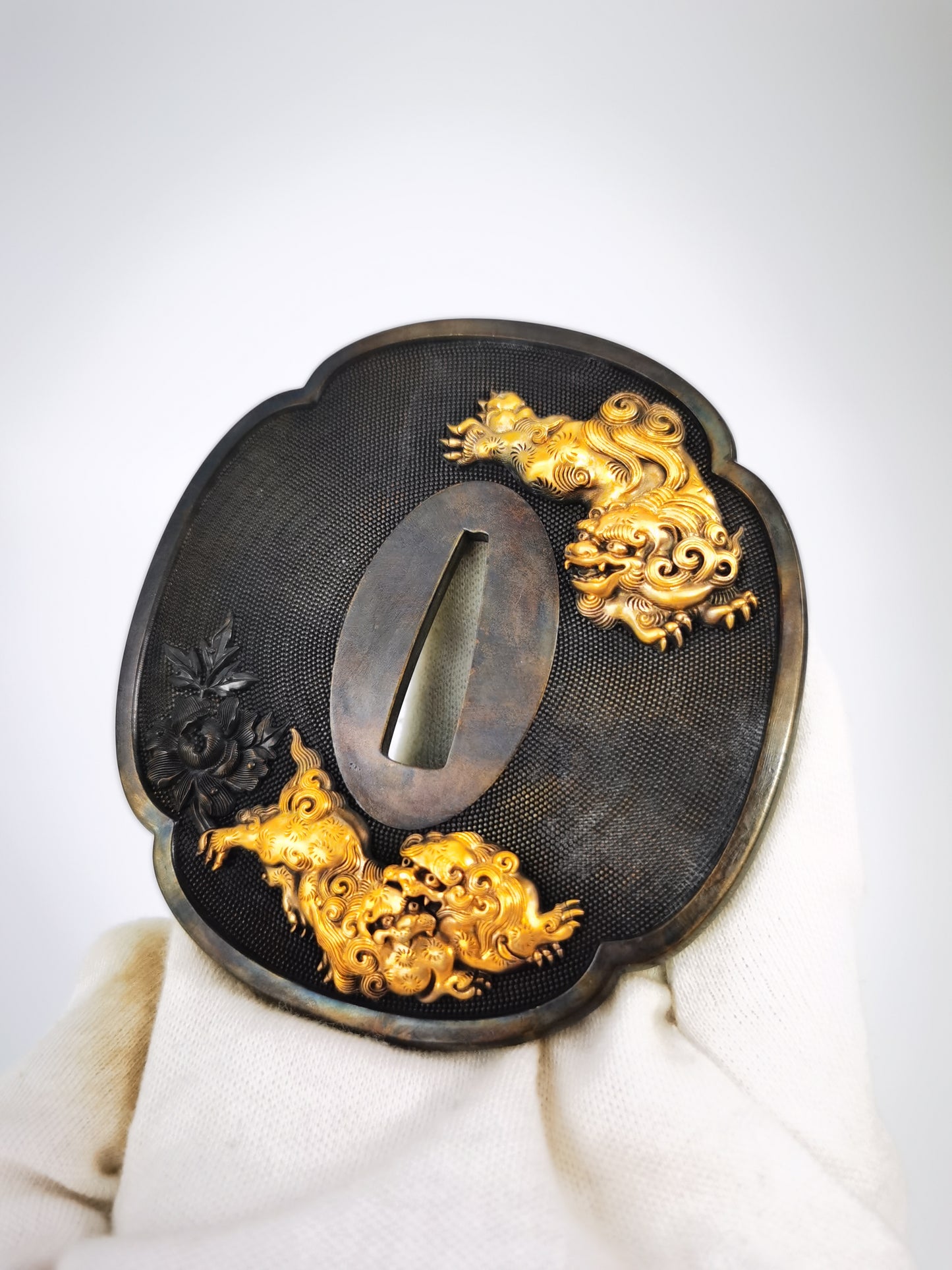 Japanese Type Lion Dog and Peony Pattern Tsuba for Katana, Y189