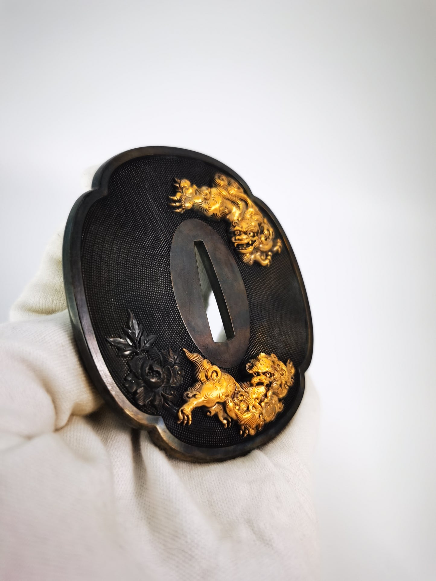 Japanese Type Lion Dog and Peony Pattern Tsuba for Katana, Y189