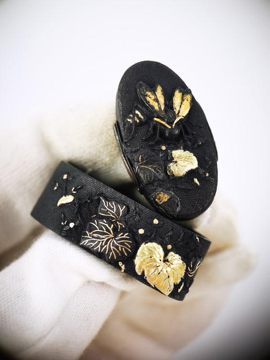 Japanese Sunflower Leaf & Bee Pattern Fuchi and Kashira for Katana Wakziashi Edo Period Antique B177