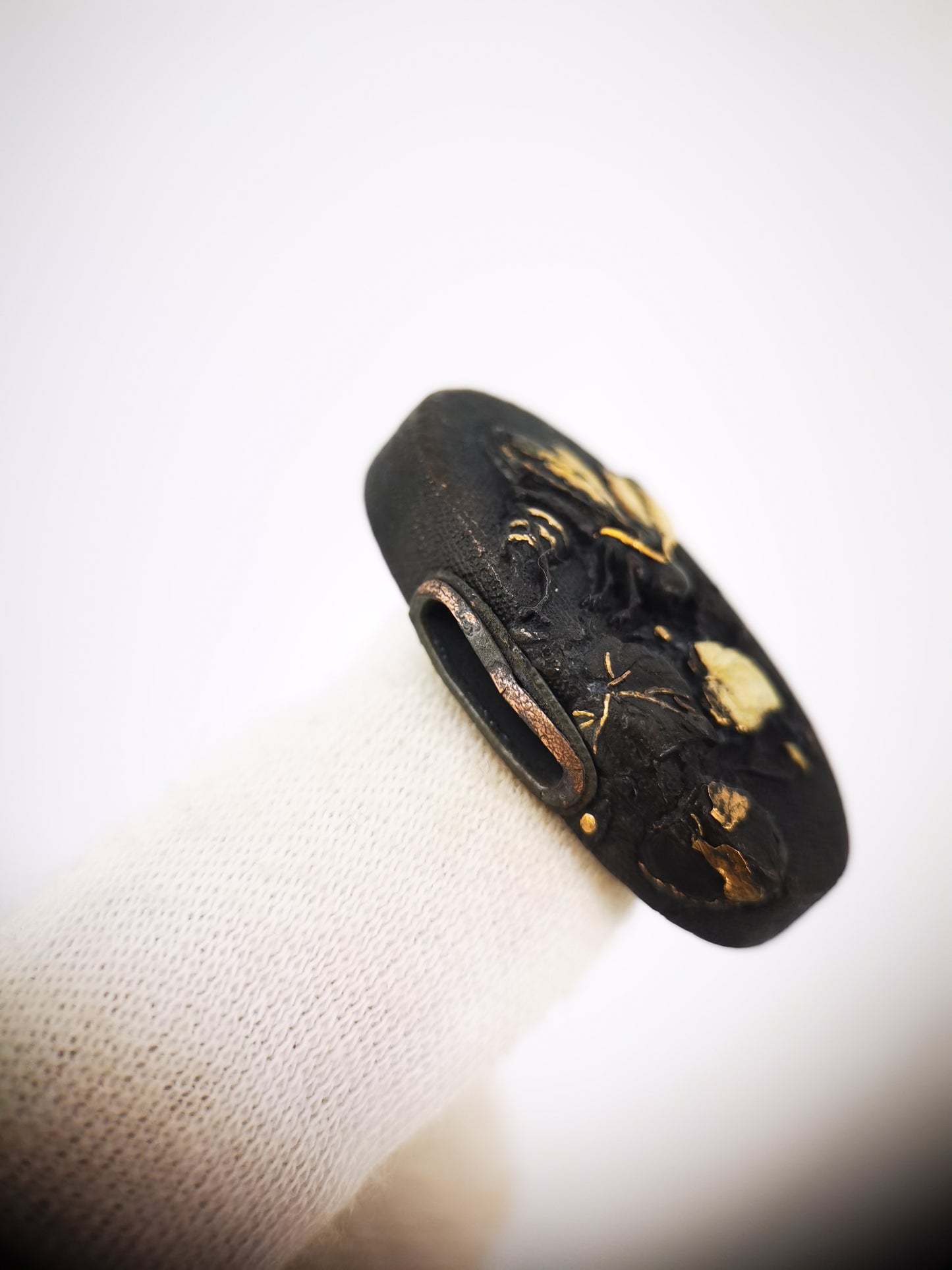 Japanese Sunflower Leaf & Bee Pattern Fuchi and Kashira for Katana Wakziashi Edo Period Antique B177