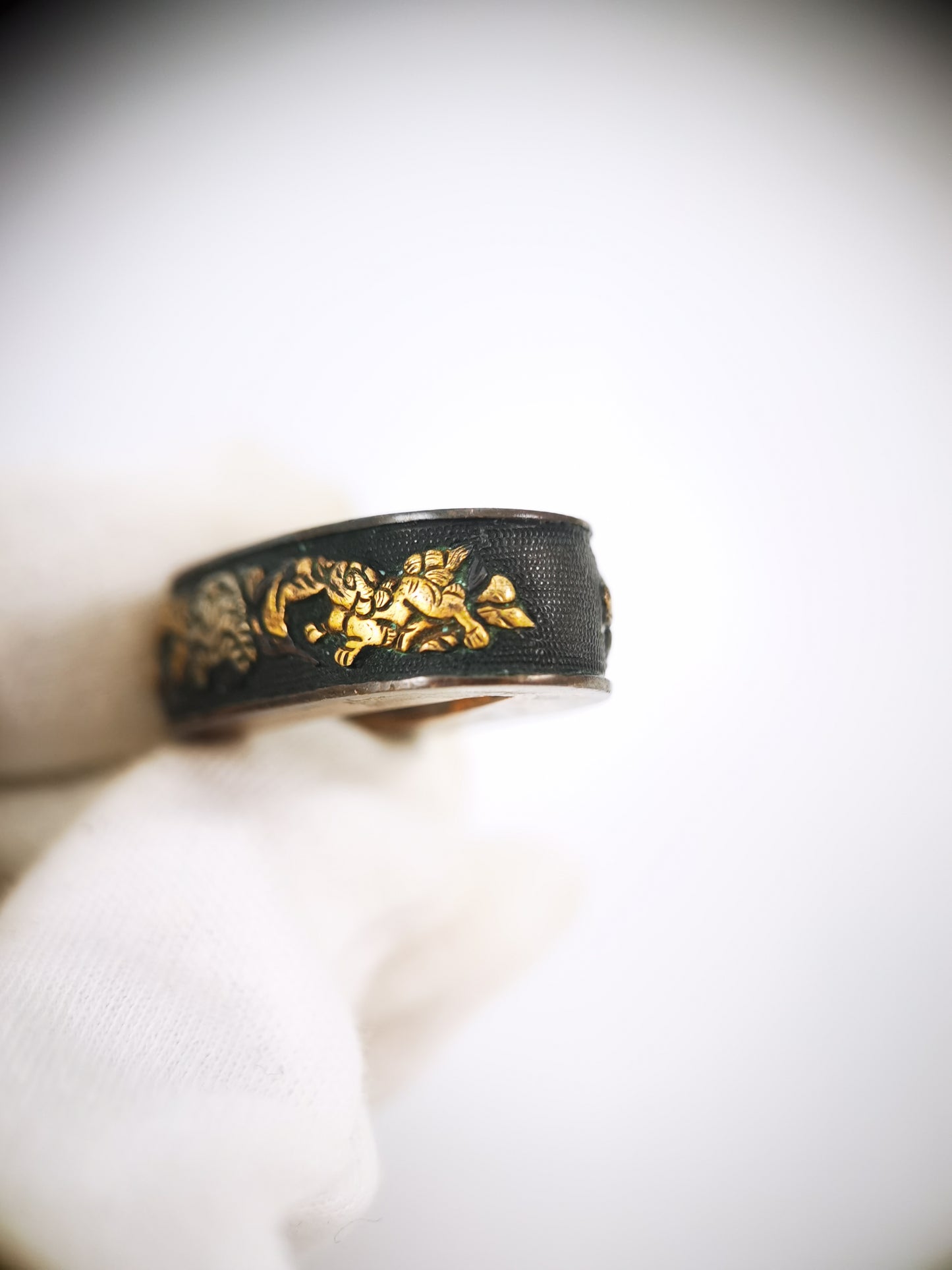 Japanese Lion Dog and Peony Pattern Fuchi and Kashira for Wakziashi Edo Period Antique B178